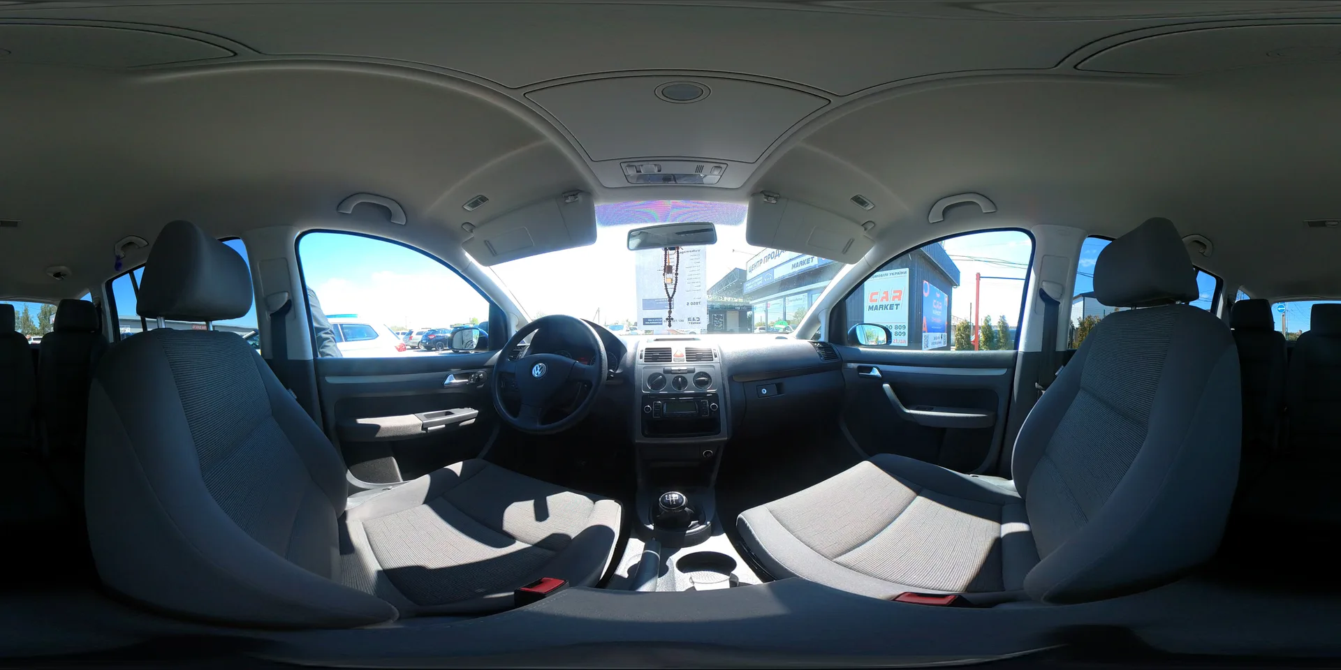 Volkswagen Touran — 360°