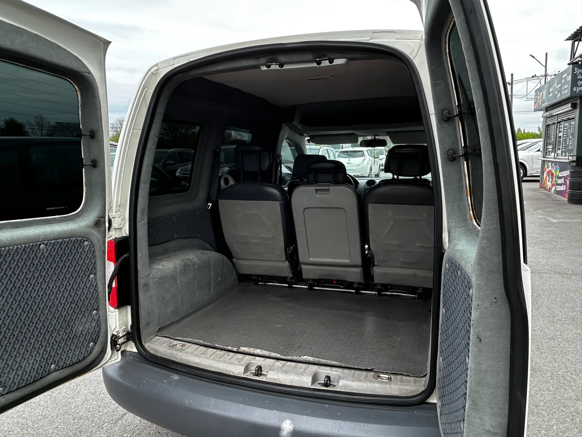 Volkswagen Caddy — фото 8