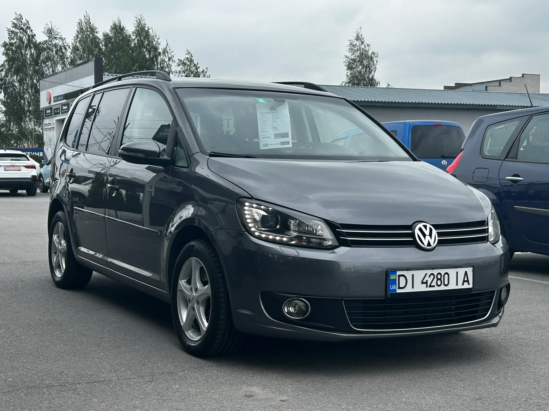 Volkswagen Touran — фото 2