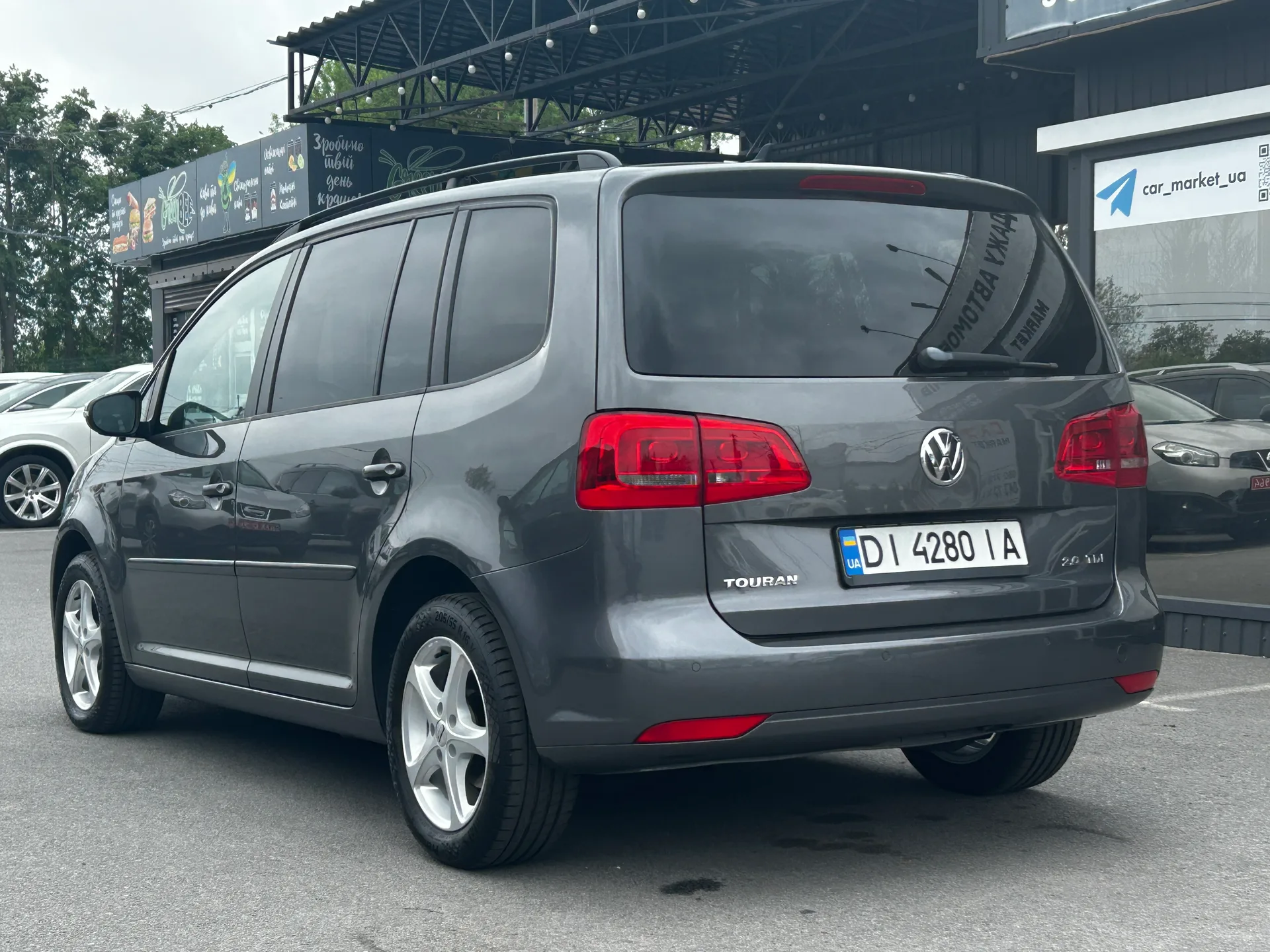Volkswagen Touran — фото 4
