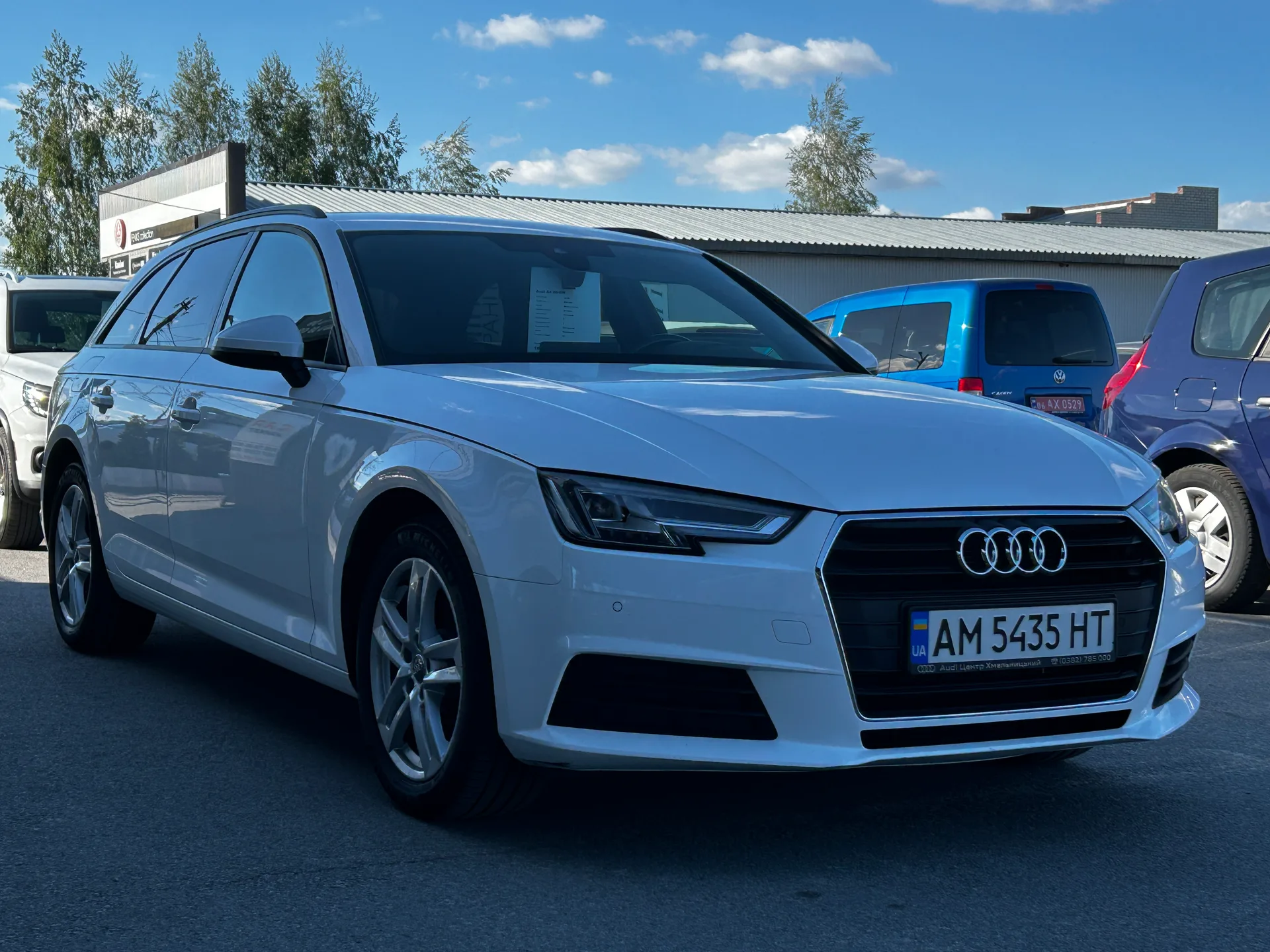 Audi A4 — фото 2