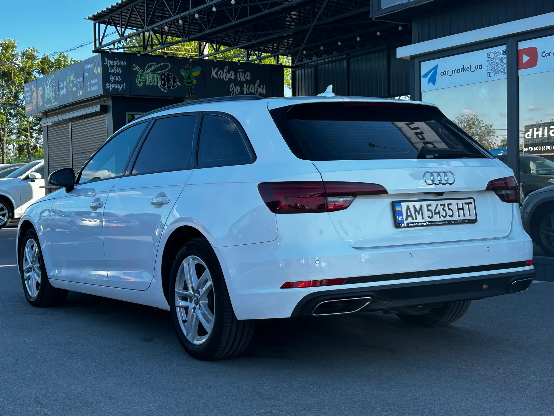 Audi A4 — фото 3