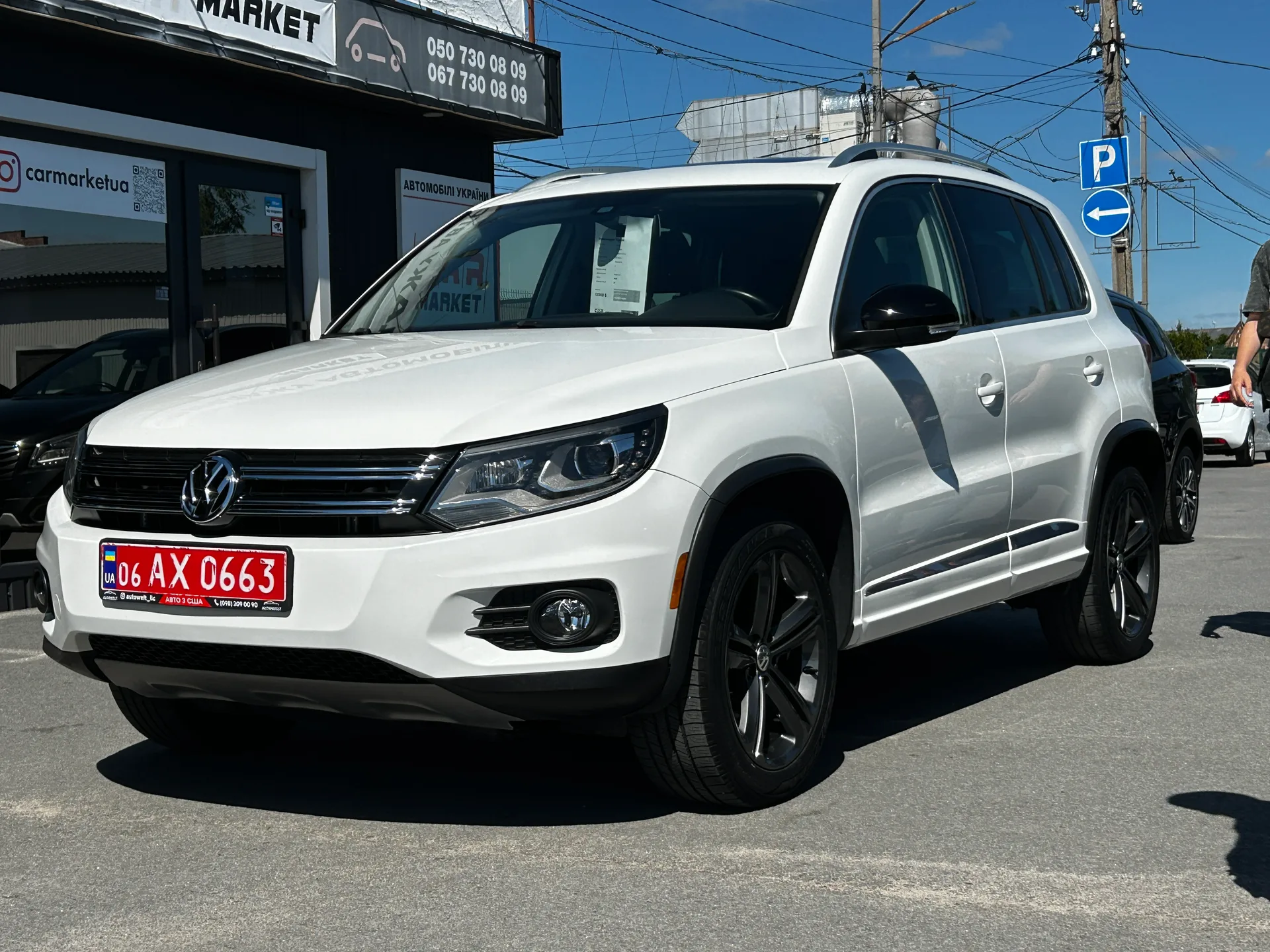 Volkswagen Tiguan — фото 1
