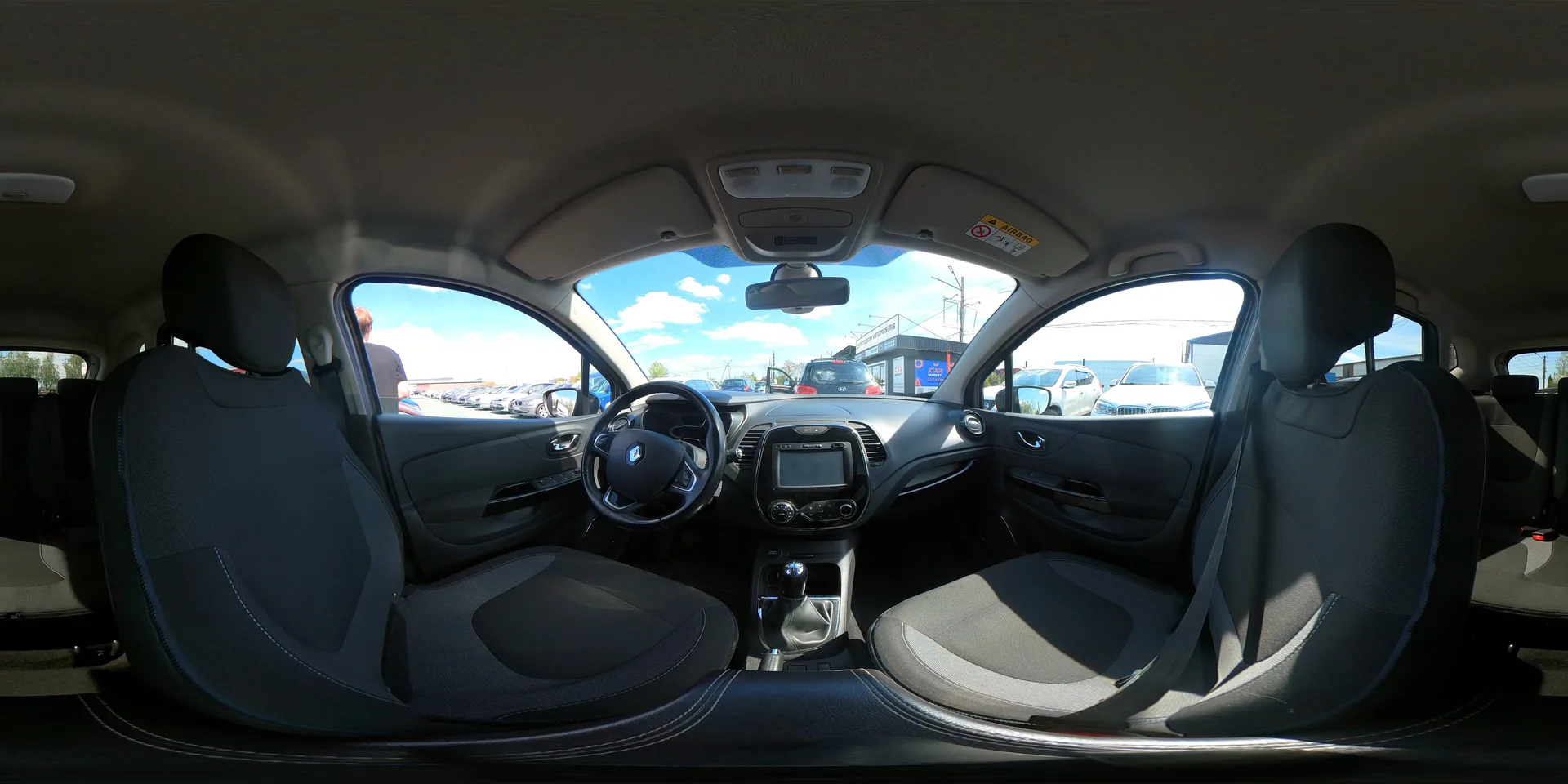 Renault Captur — 360°