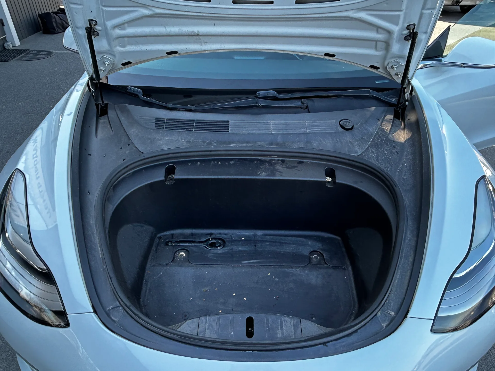 Tesla Model 3 — фото 9