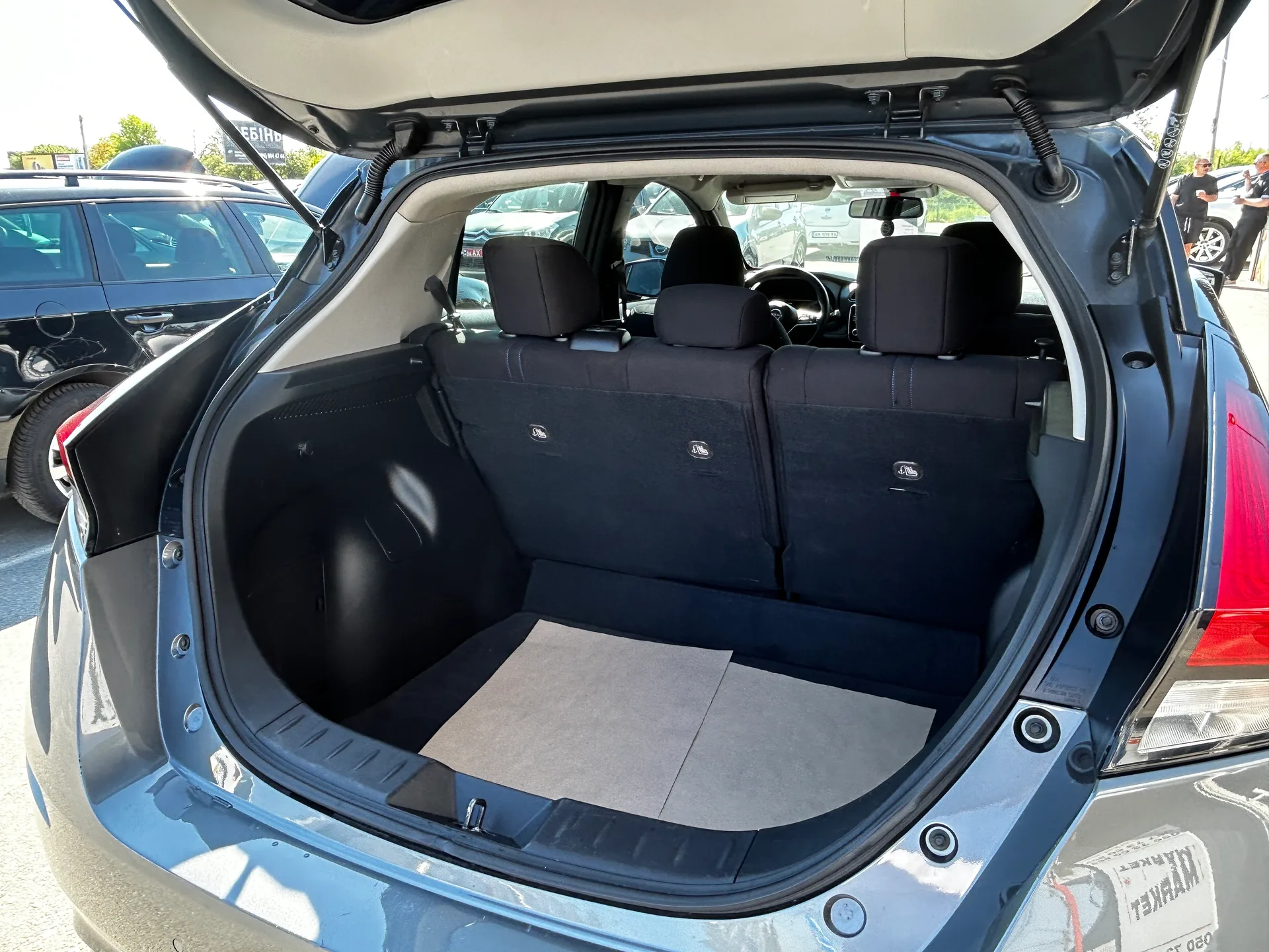 Nissan Leaf — фото 7