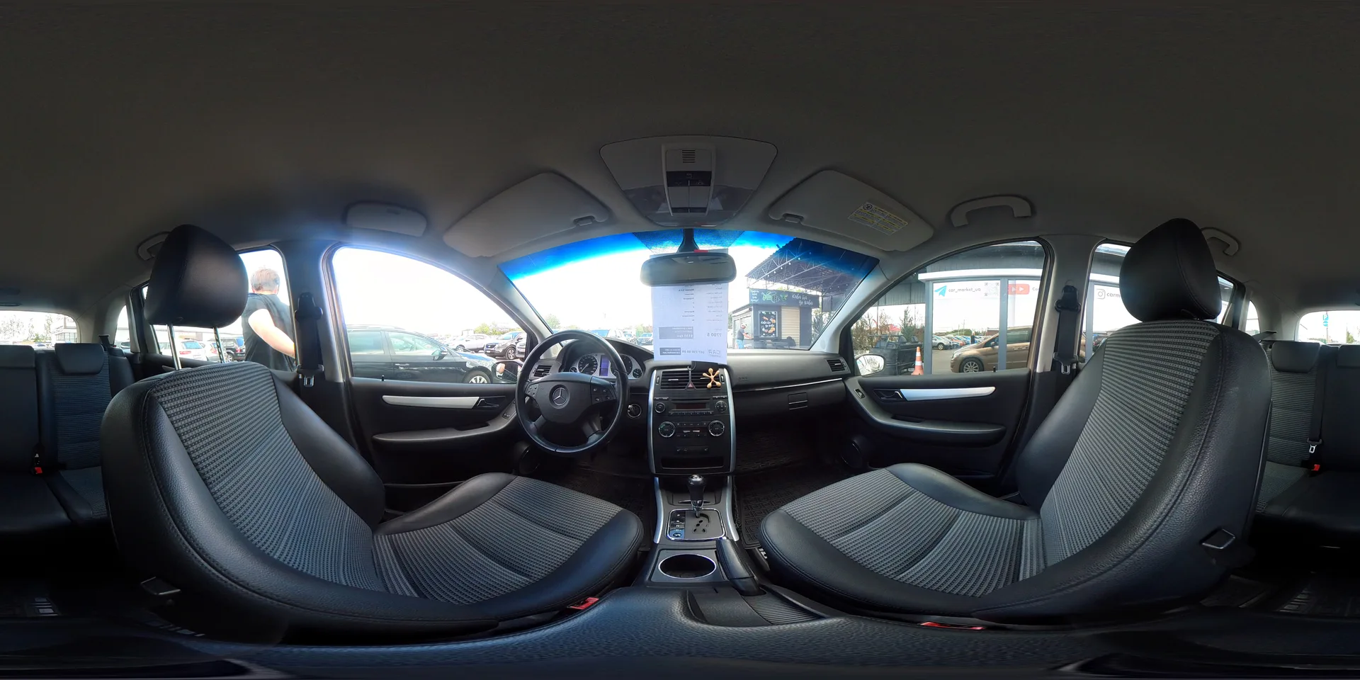 Mercedes-Benz B-Class — 360°