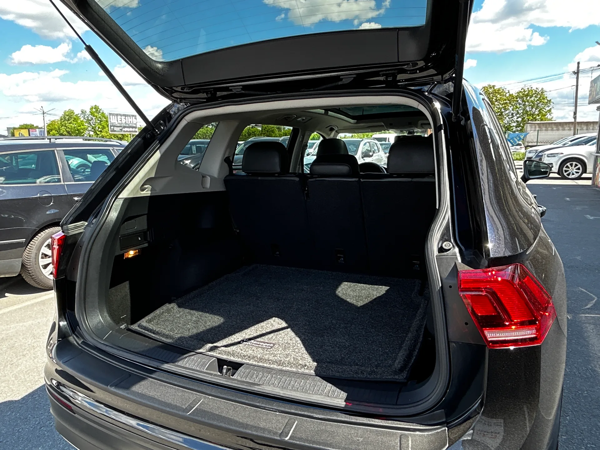 Volkswagen Tiguan — фото 9