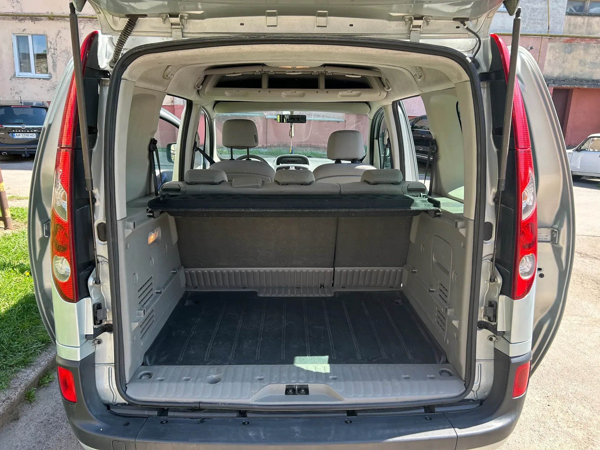 Renault Kangoo — фото 8