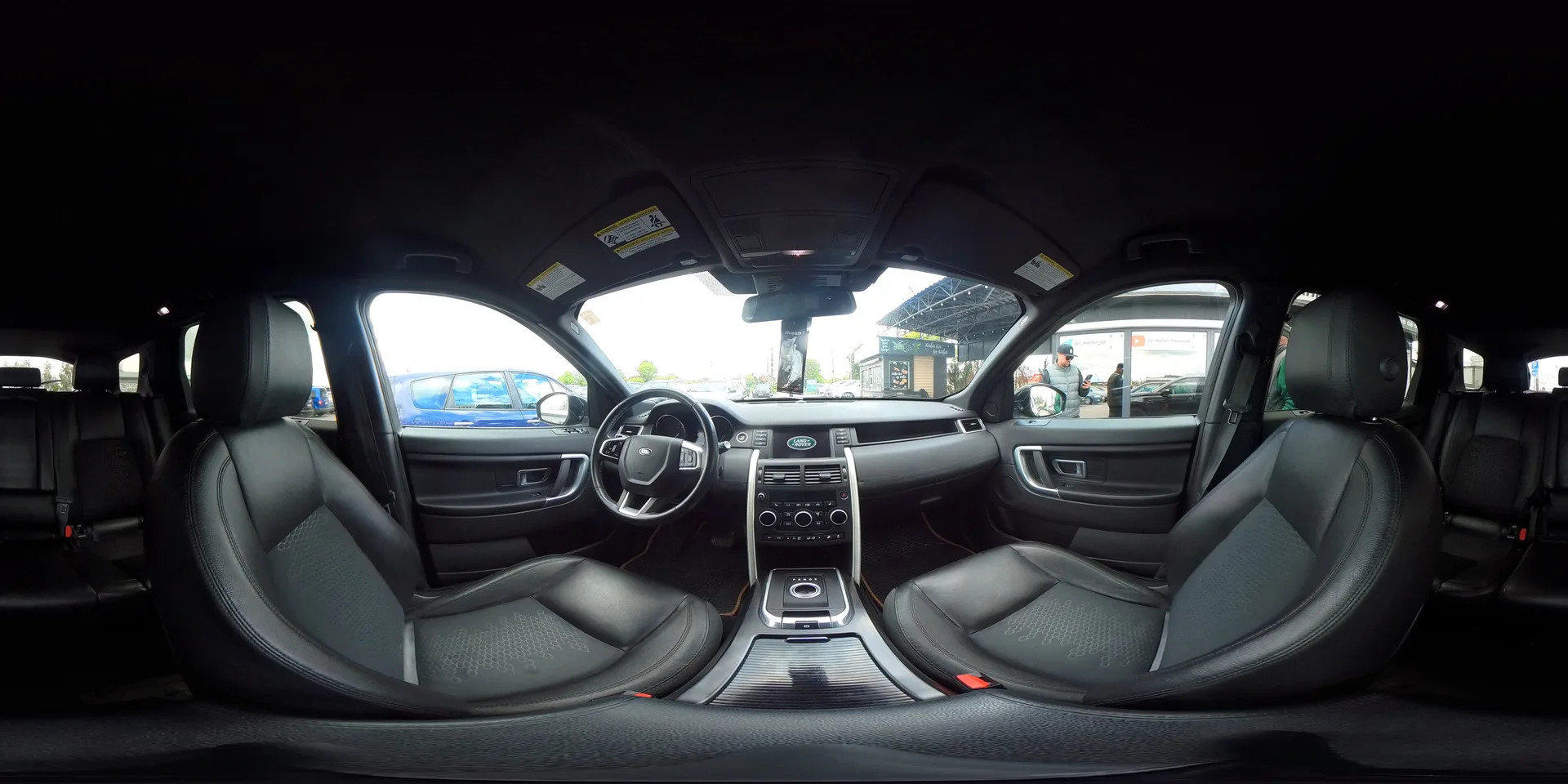 Land Rover Discovery Sport — 360°