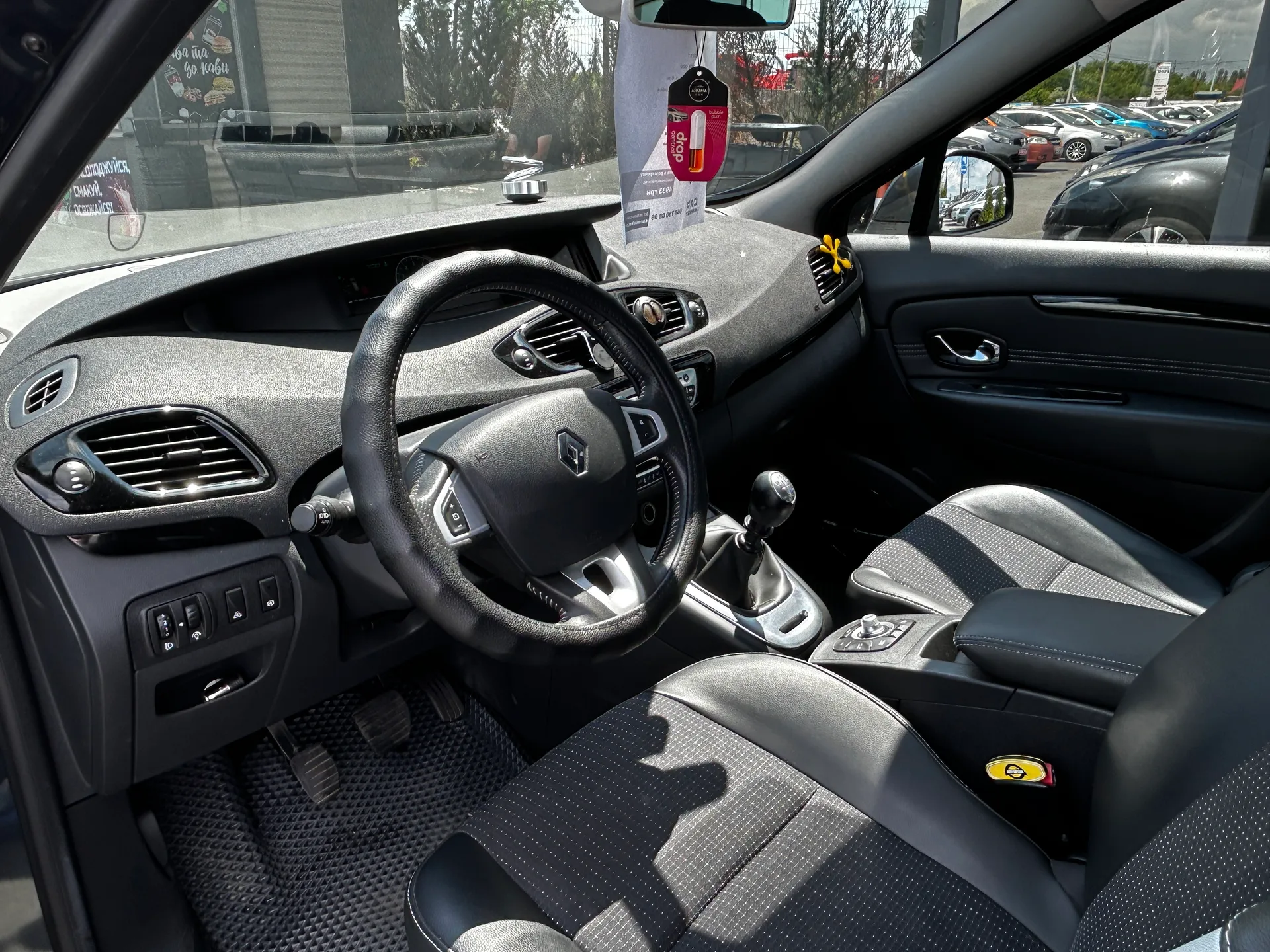 Renault Grand Scenic — фото 6