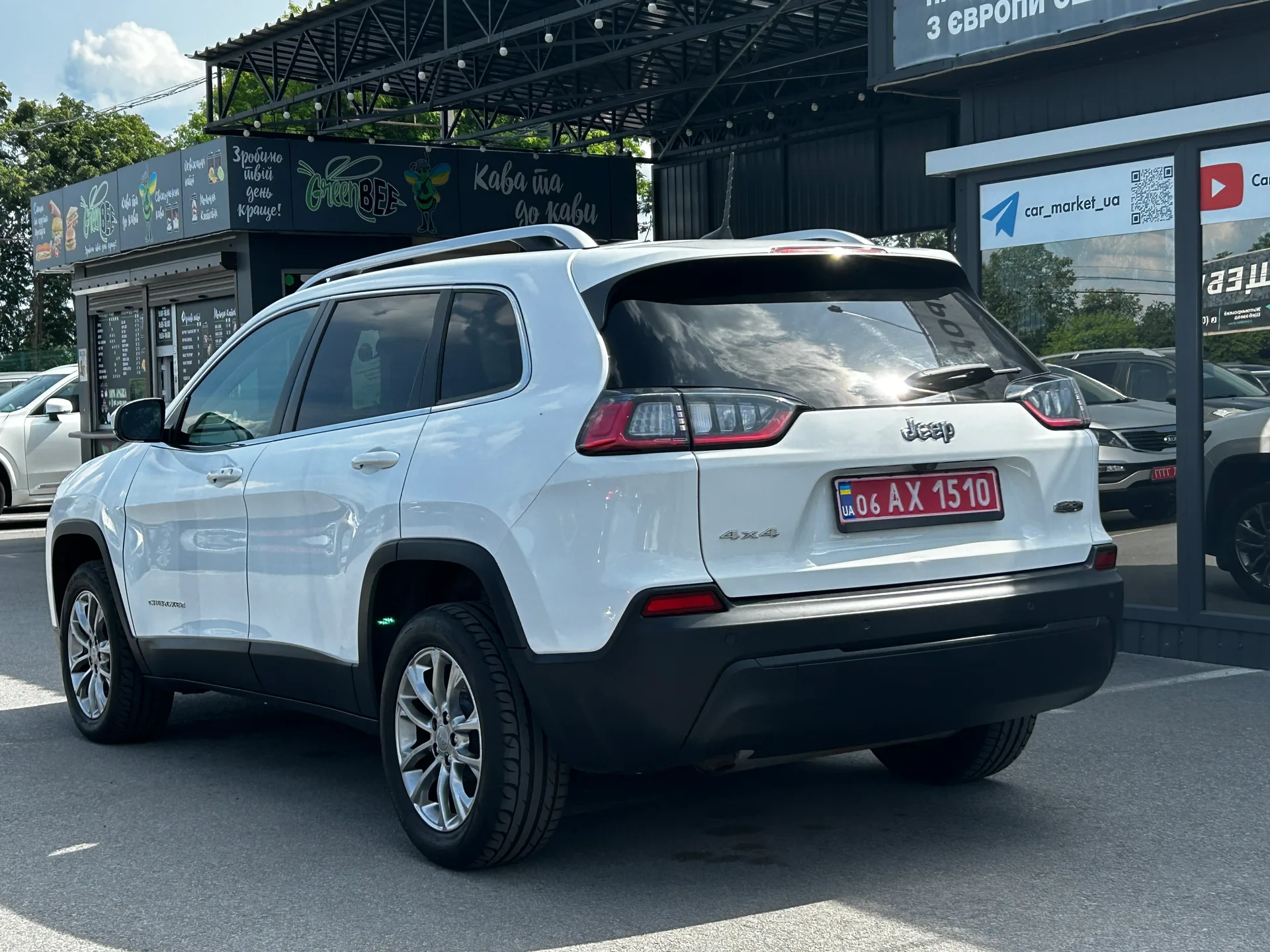 Jeep Cherokee — фото 4