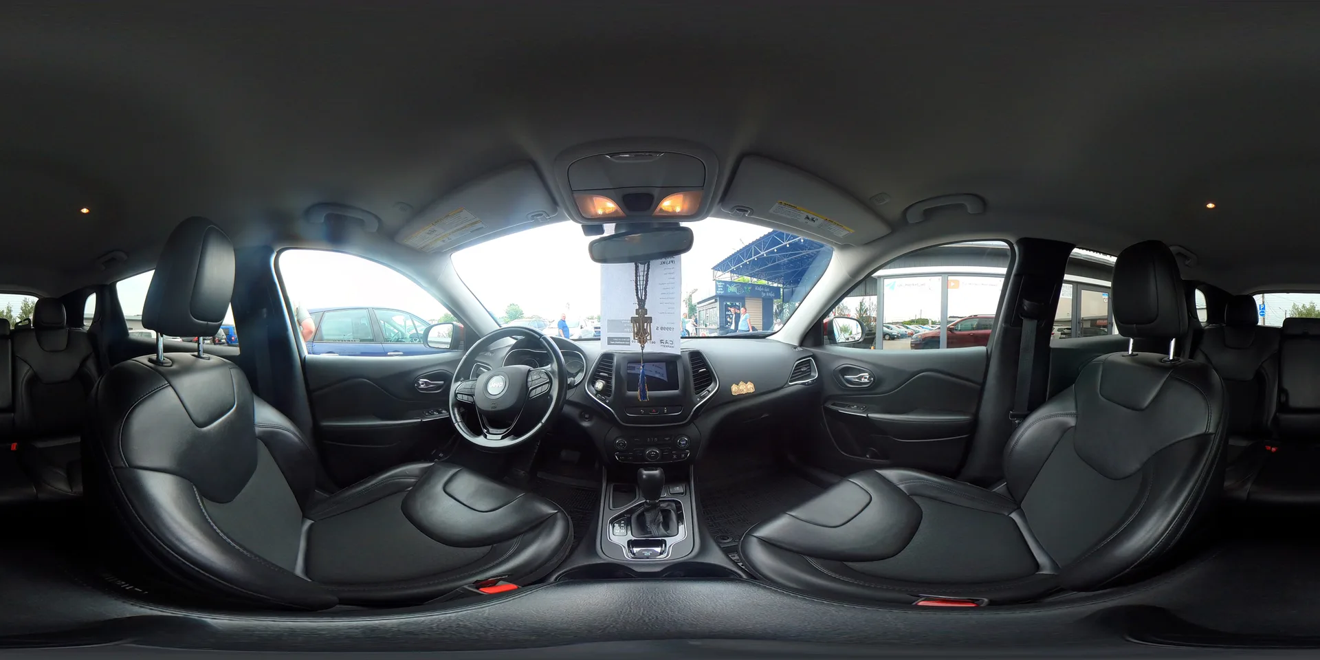 Jeep Grand Cherokee — 360°
