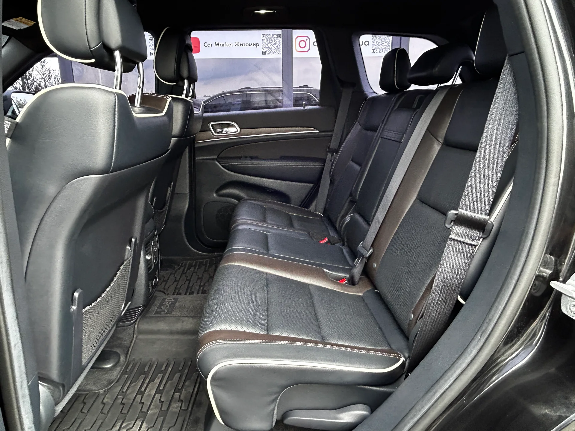 Jeep Grand Cherokee — фото 7