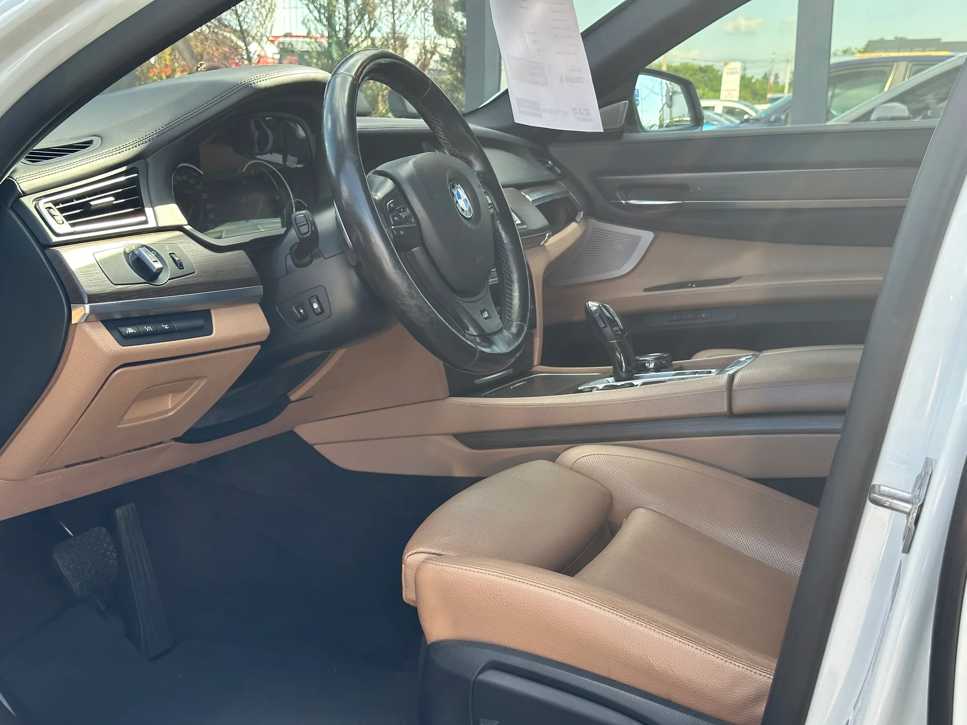BMW 7 Series — фото 10