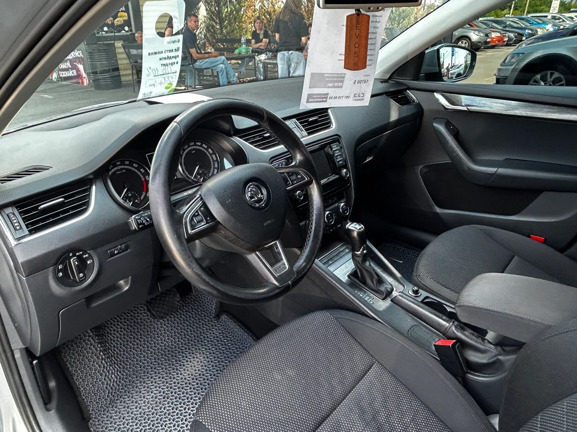 Skoda Octavia Scout — фото 5