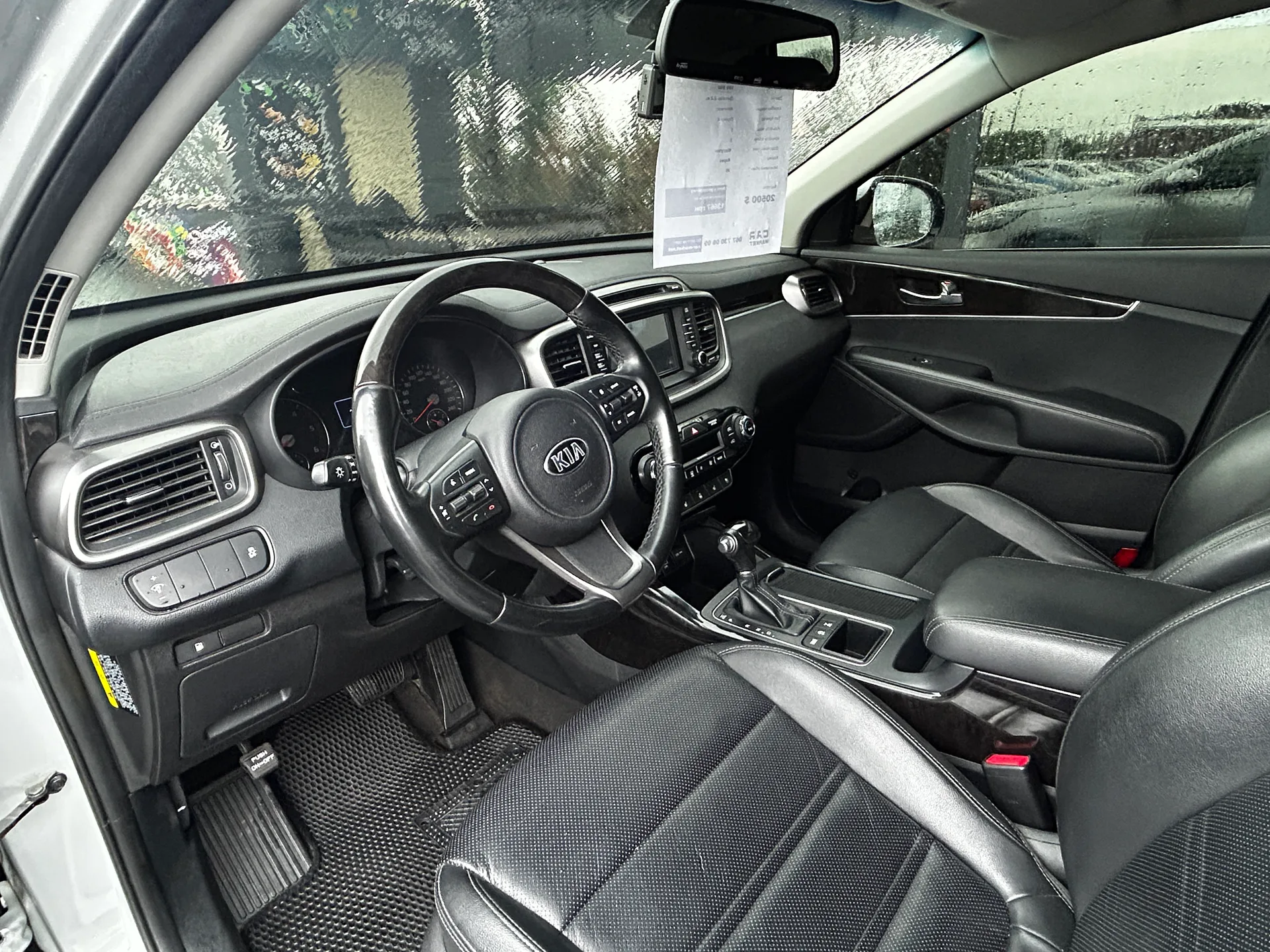Kia Sorento — фото 5