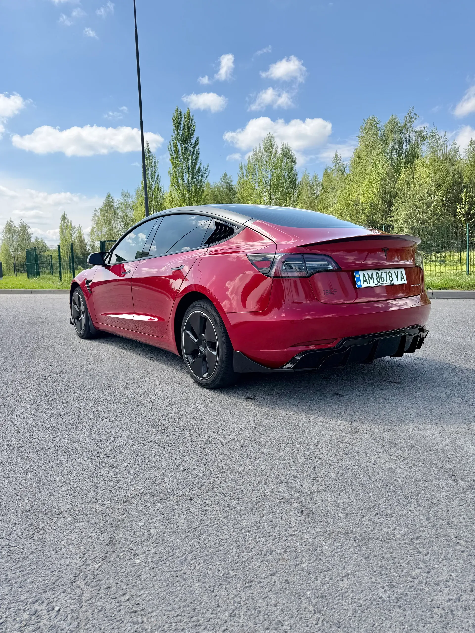 Tesla Model 3 — фото 4