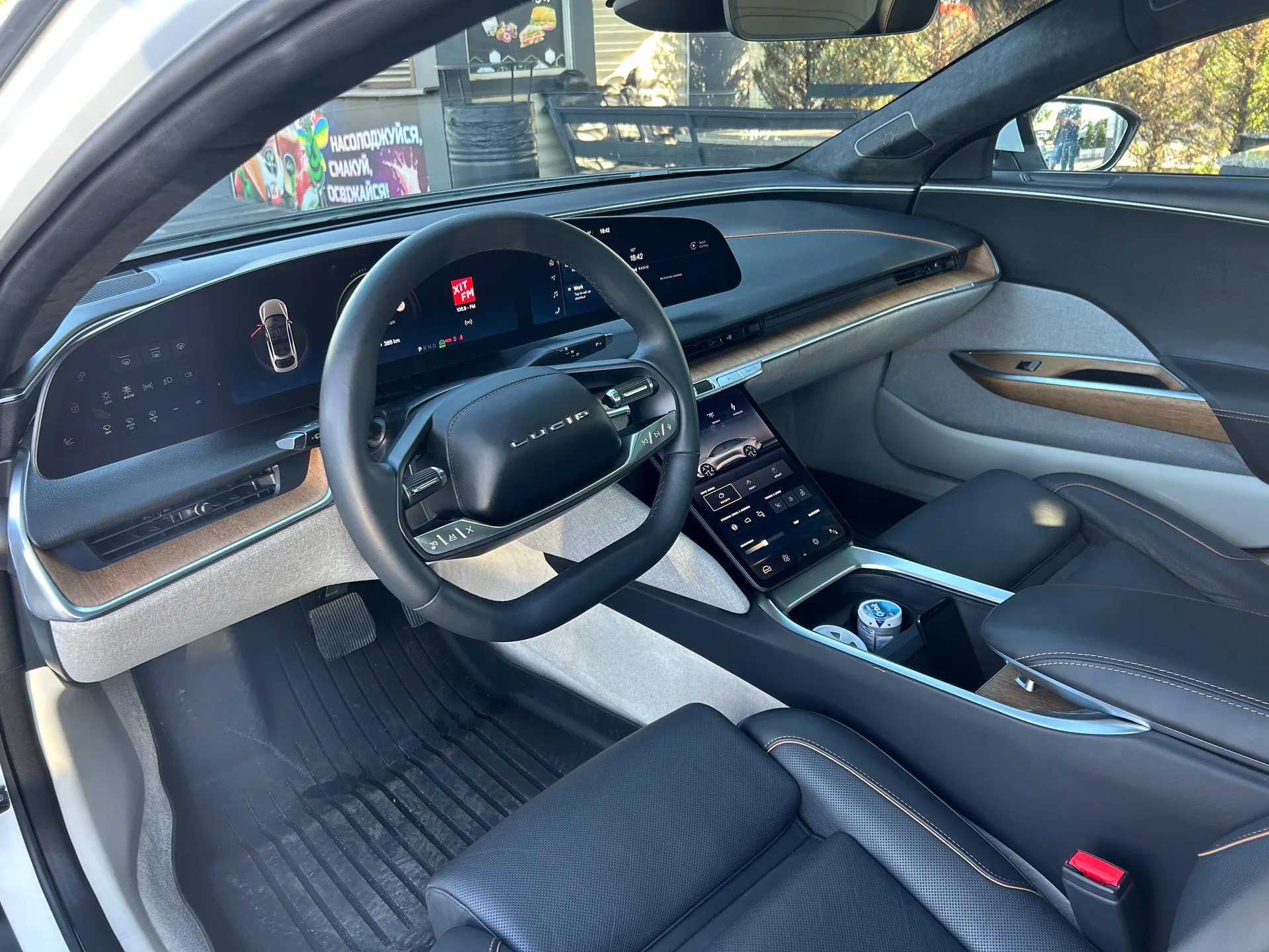 Lucid Air — фото 5