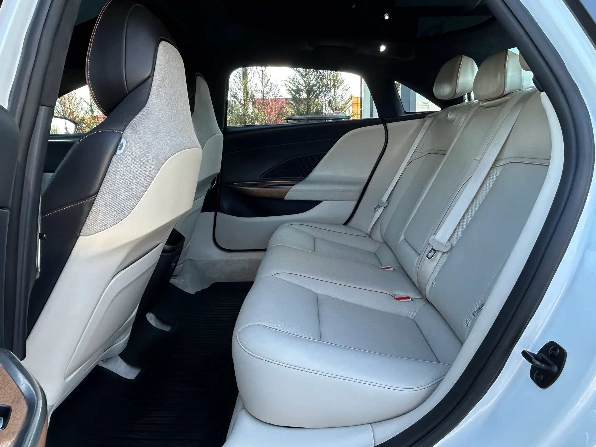 Lucid Air — фото 11