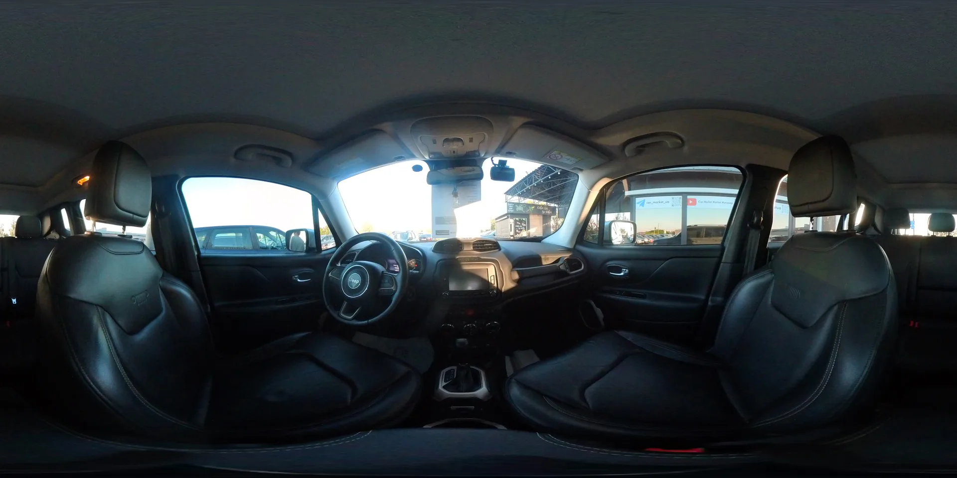 Jeep Renegade — 360°