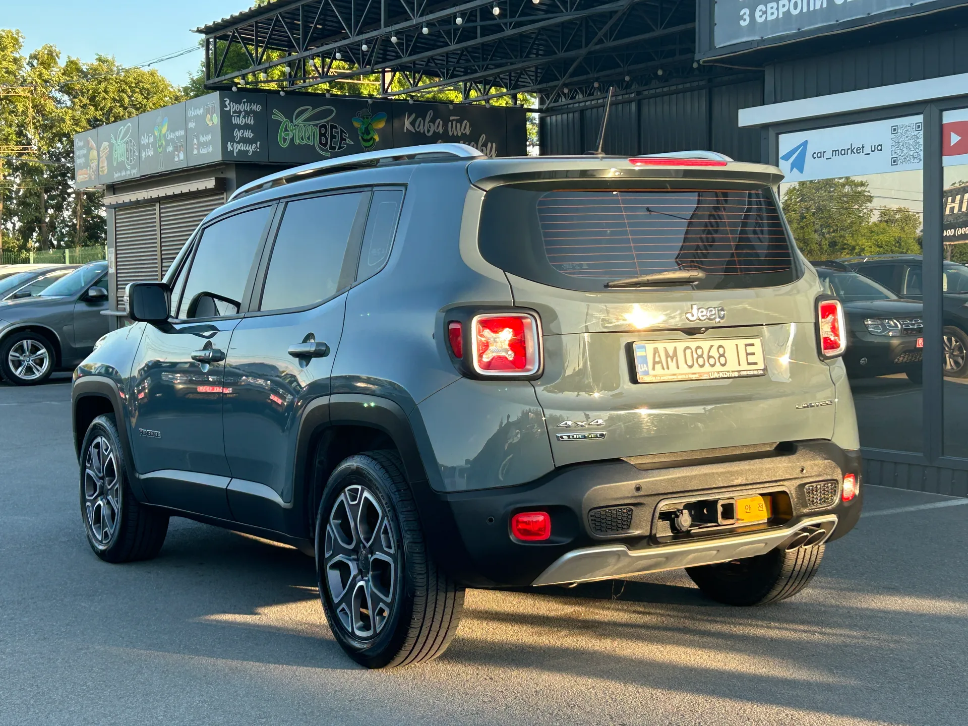 Jeep Renegade — фото 4