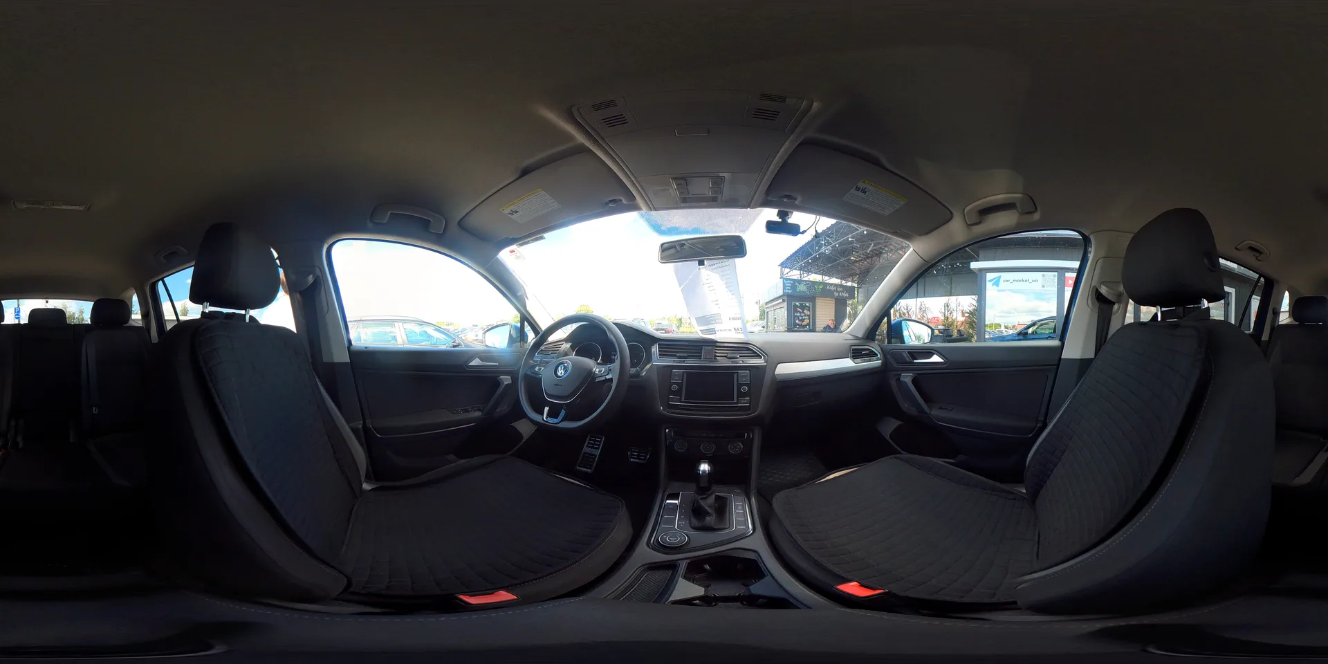 Volkswagen Tiguan — 360°