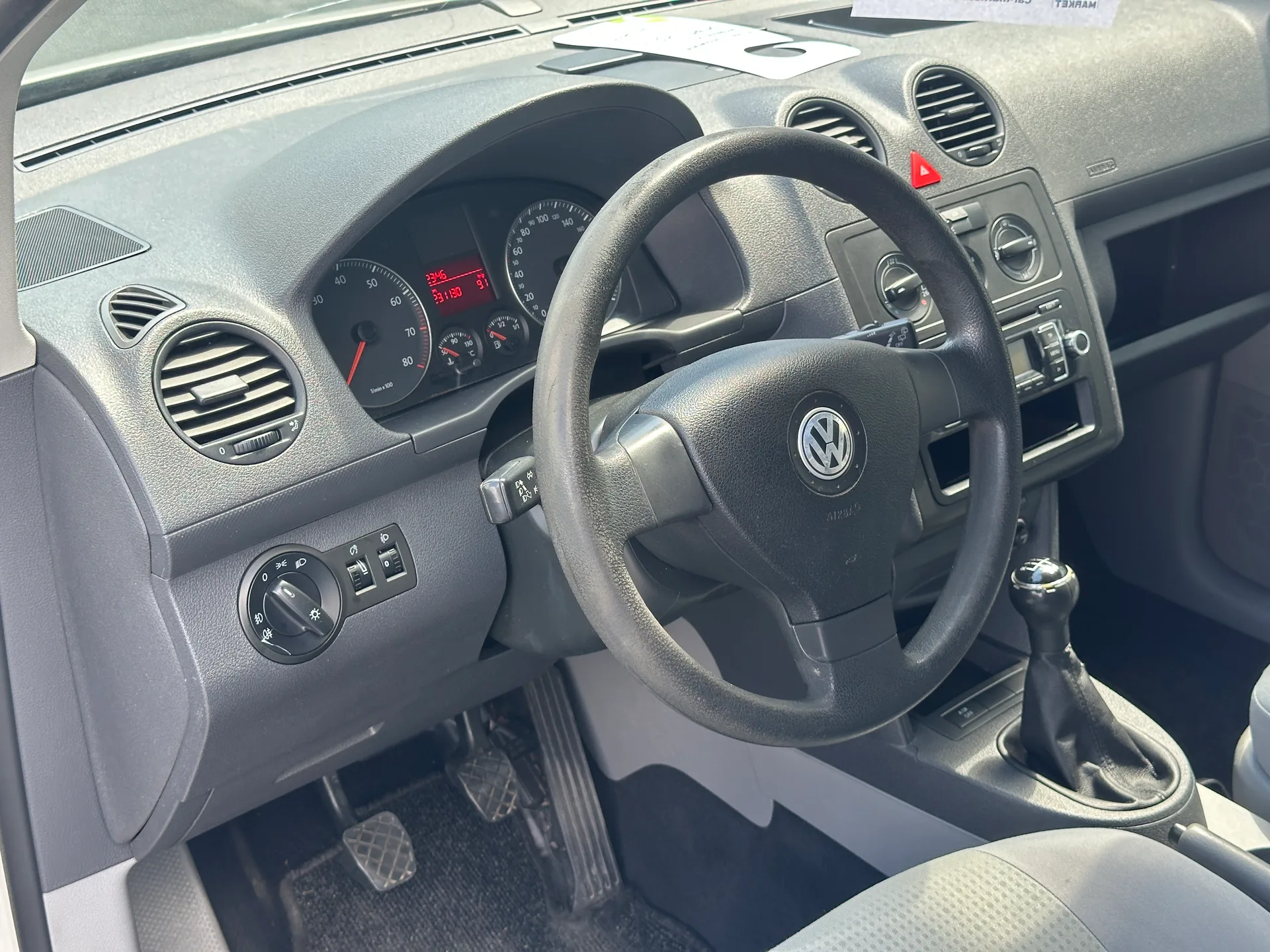 Volkswagen Caddy — фото 6