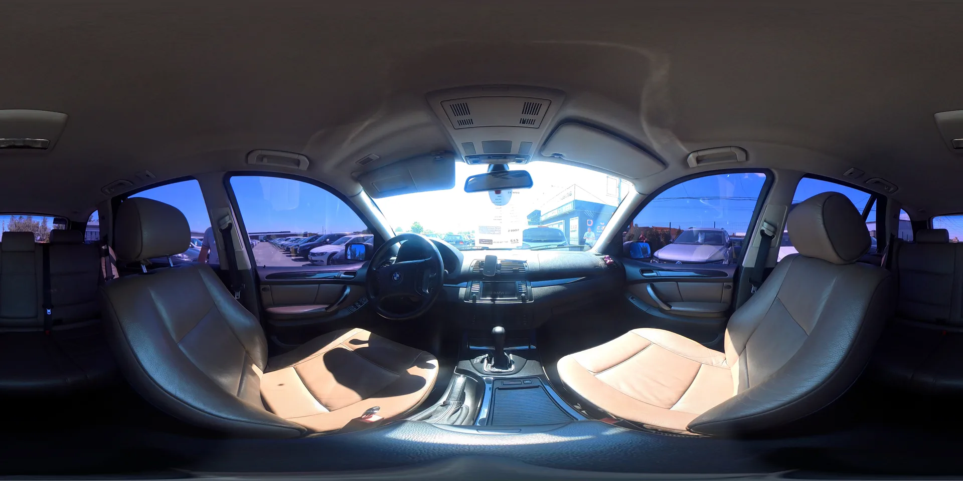 BMW X5 — 360°