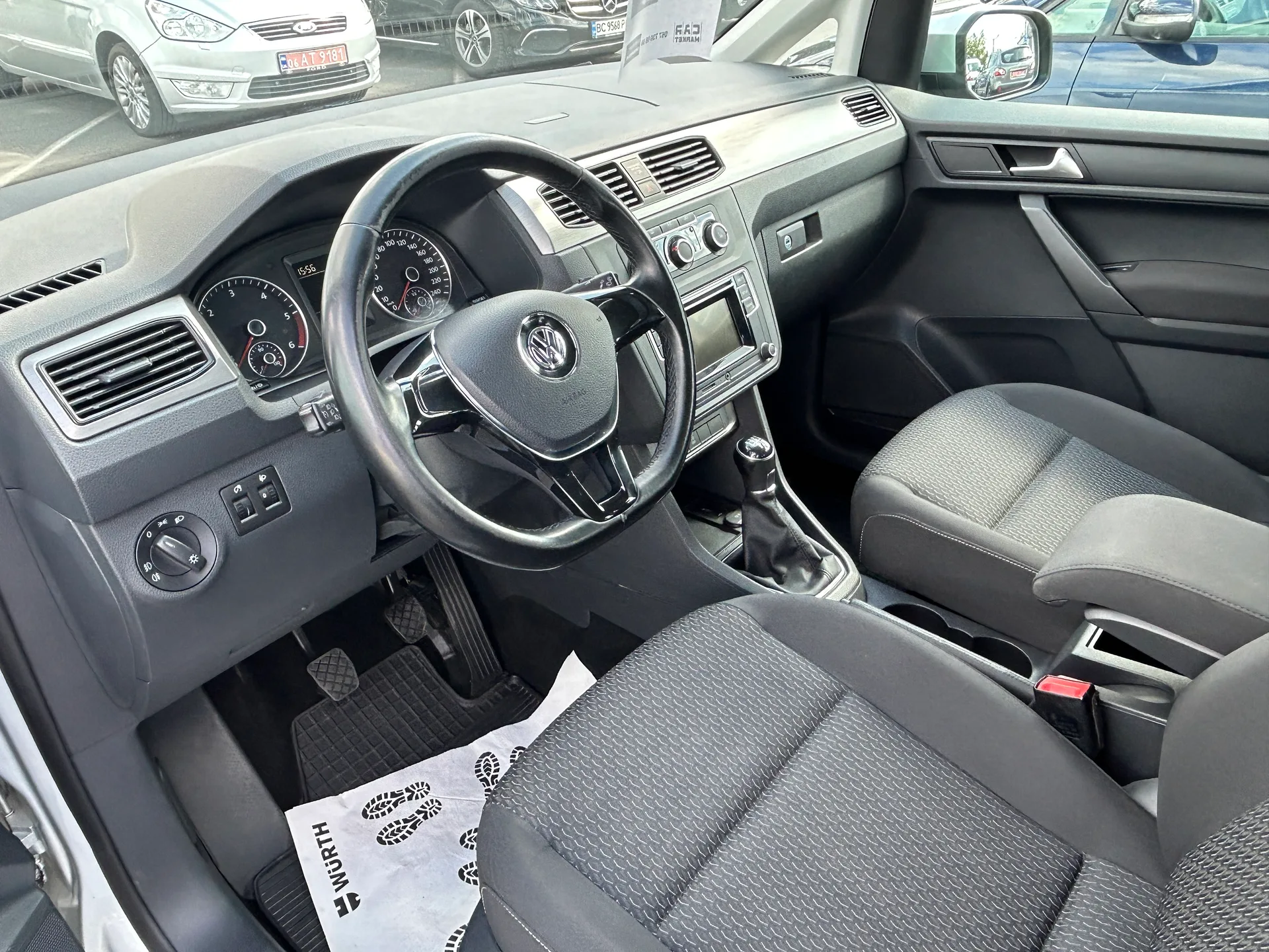 Volkswagen Caddy — фото 5