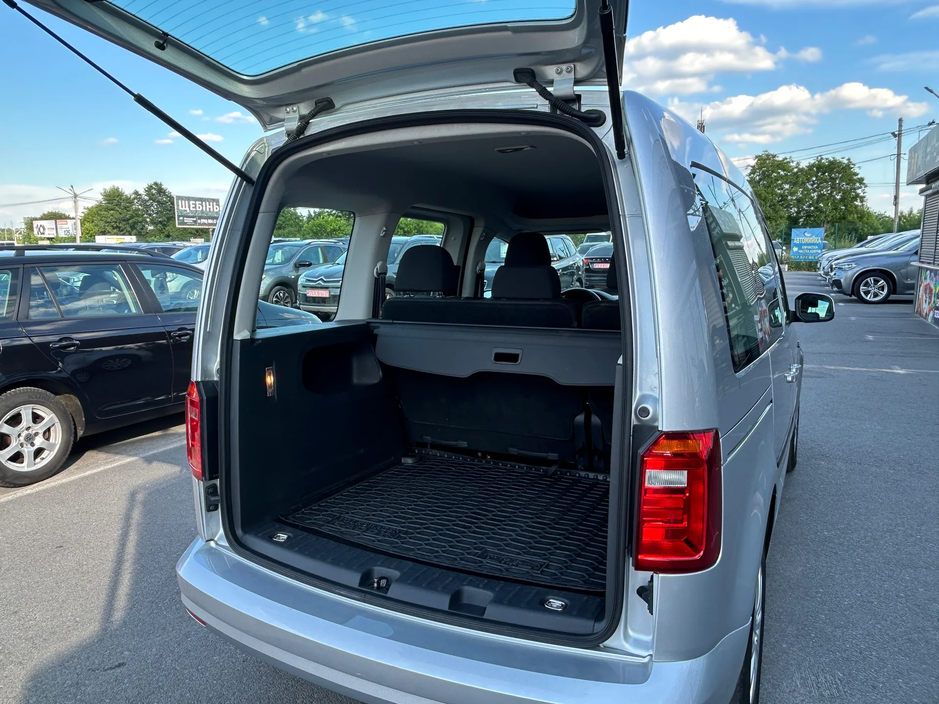 Volkswagen Caddy — фото 8