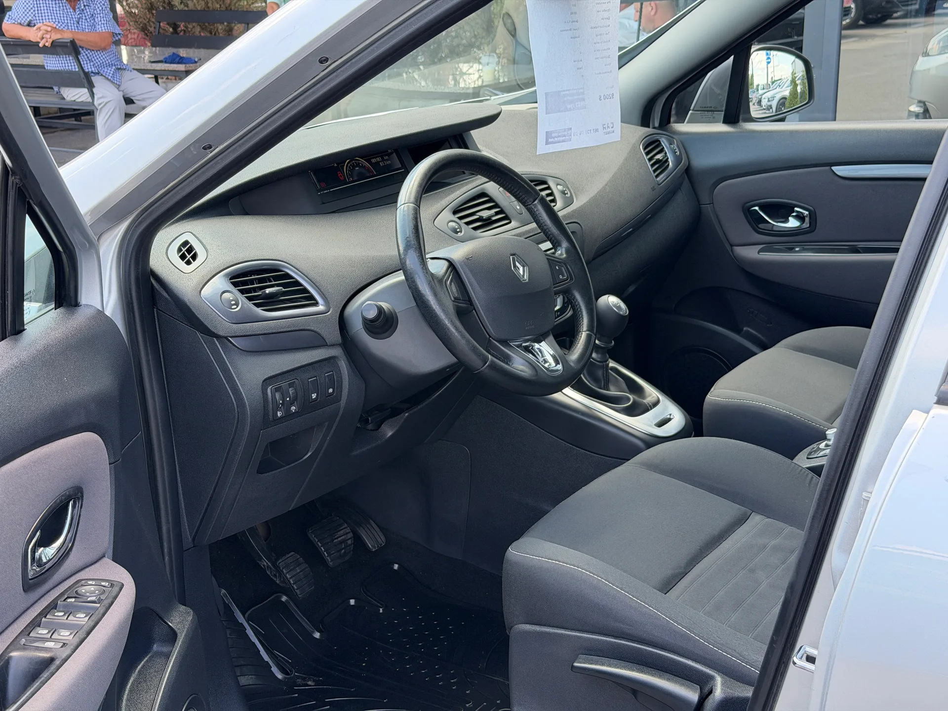 Renault Grand Scenic — фото 5