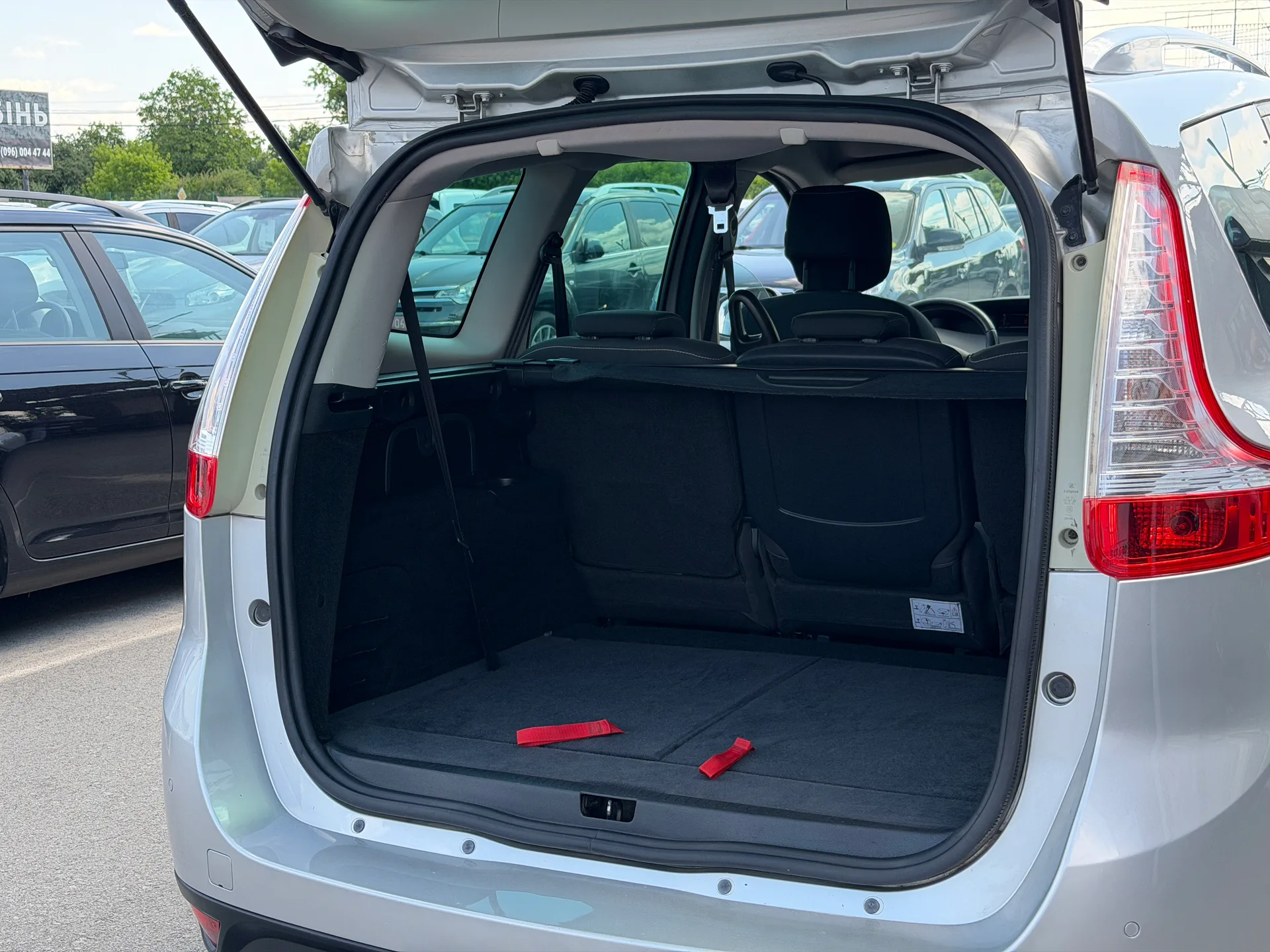 Renault Grand Scenic — фото 9