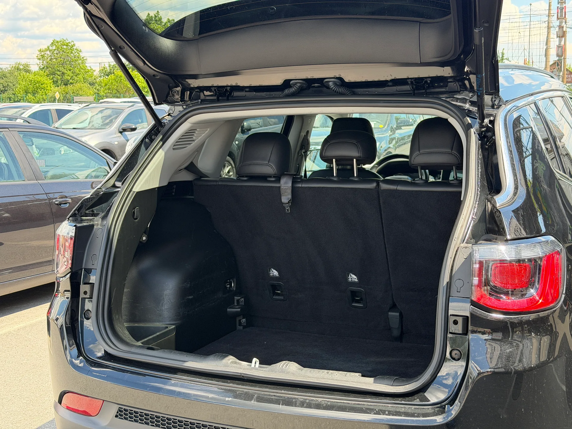 Jeep Compass — фото 8