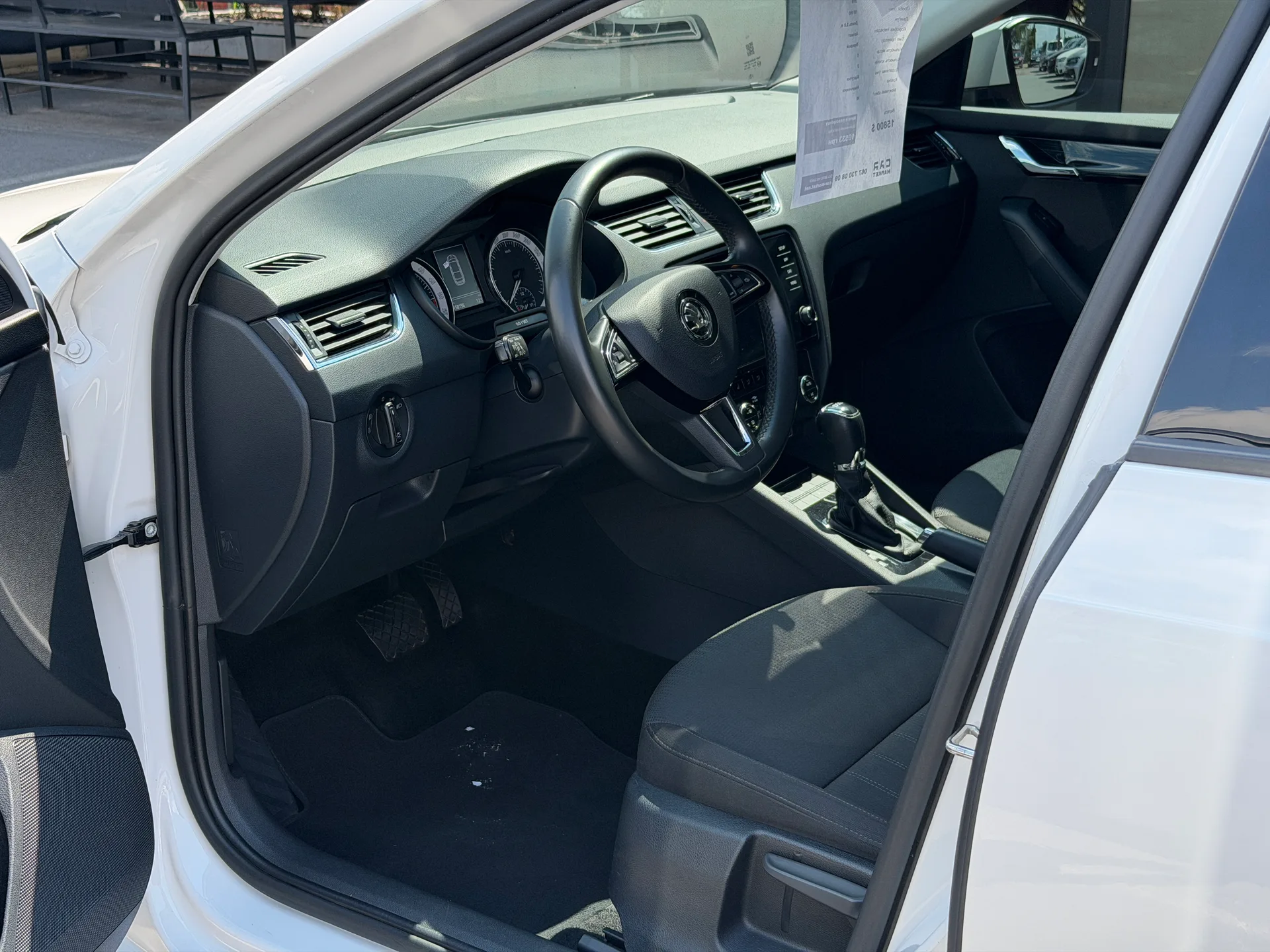 Skoda Octavia — фото 5