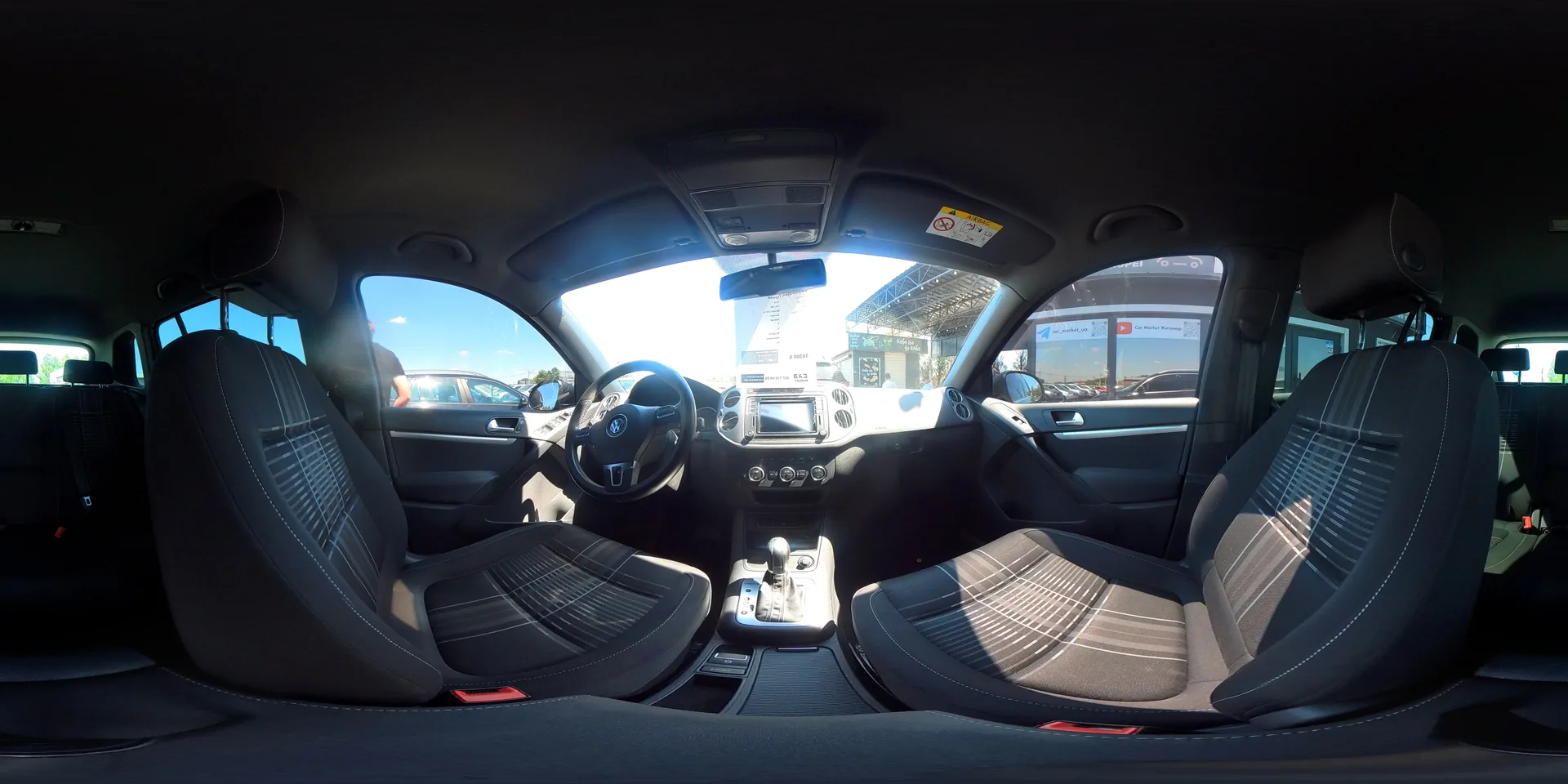 Volkswagen Tiguan — 360°