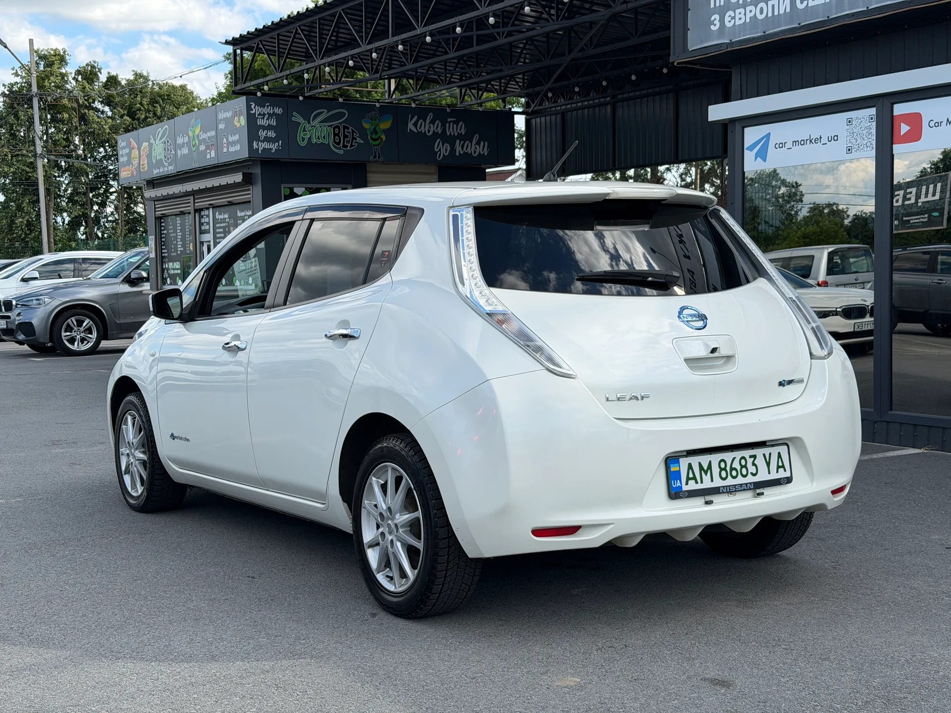 Nissan Leaf — фото 4