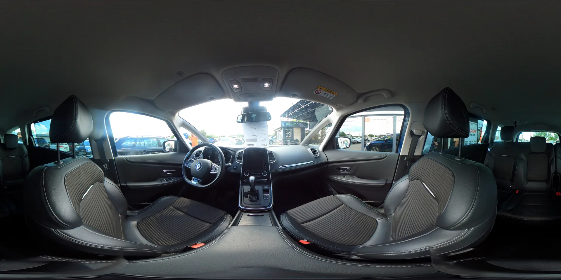 Renault Grand Scenic — 360°