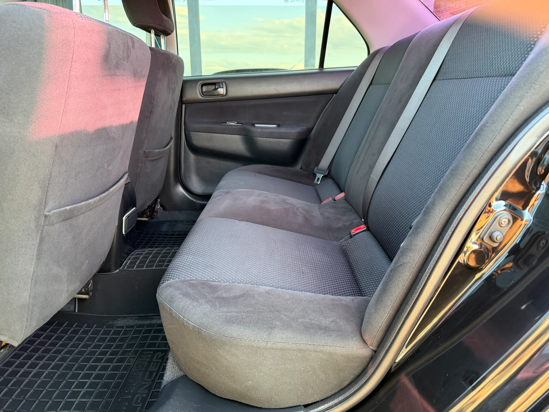 Mitsubishi Lancer — фото 6