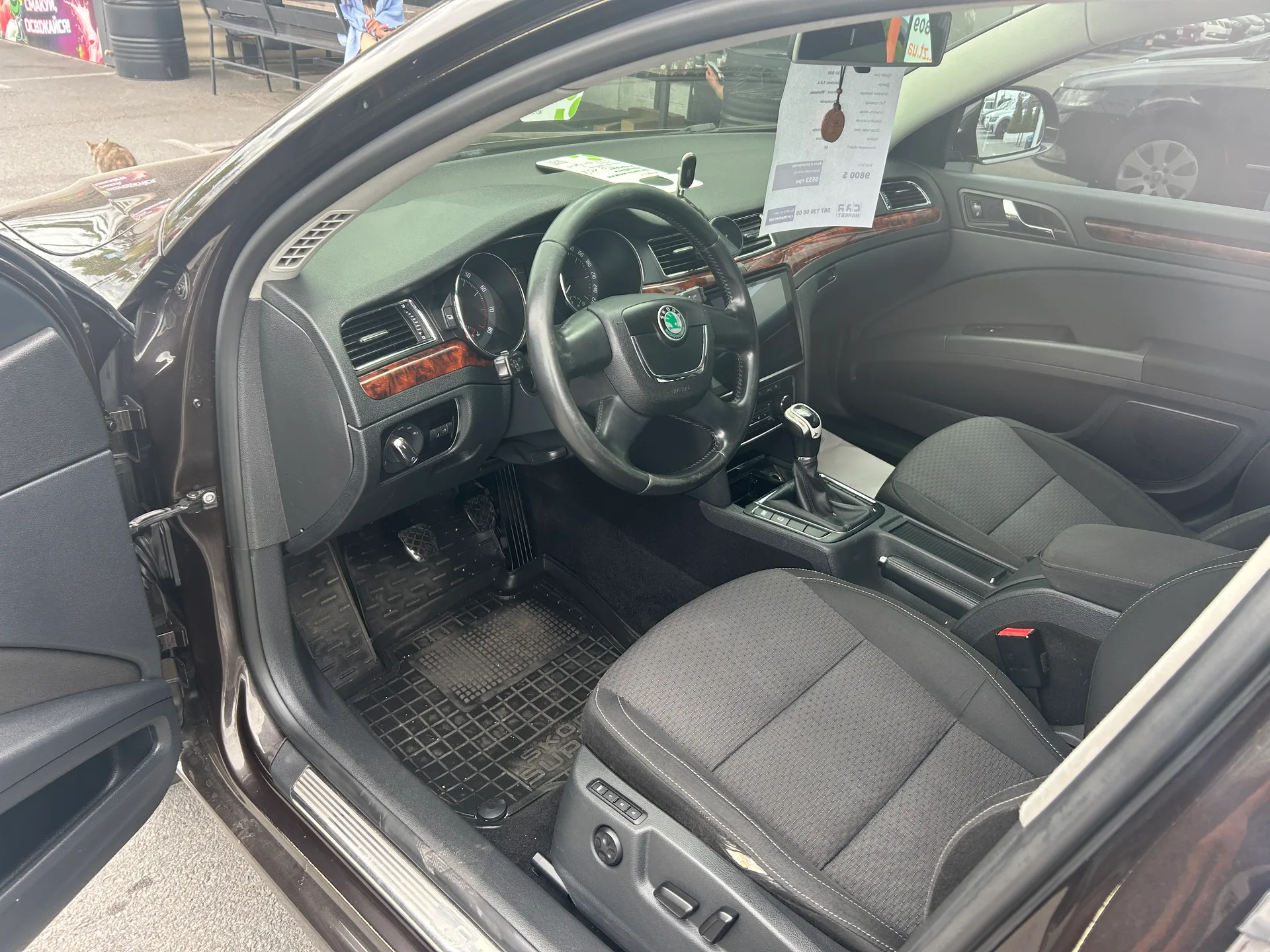 Skoda Superb — фото 8
