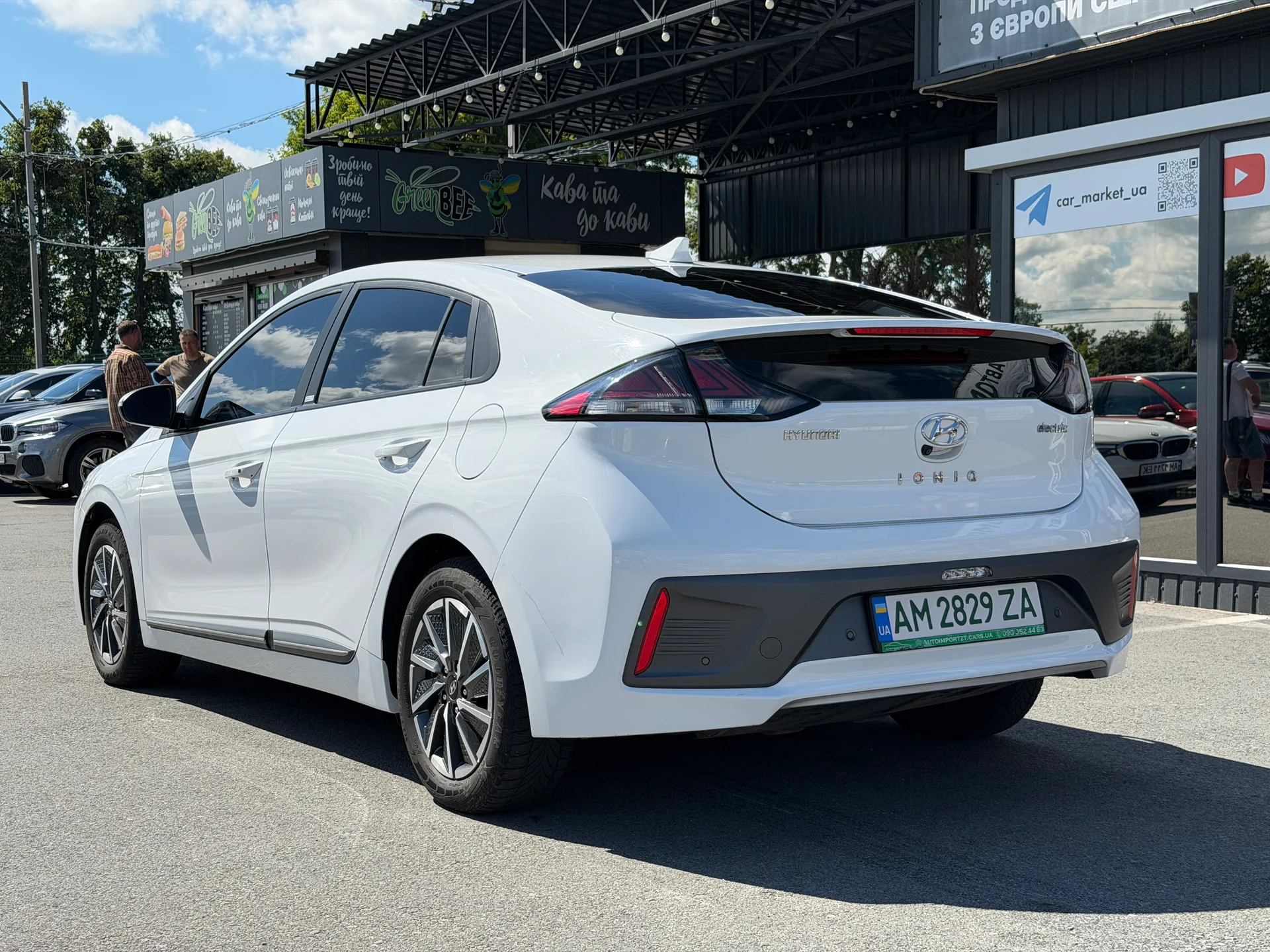 Hyundai Ioniq — фото 5
