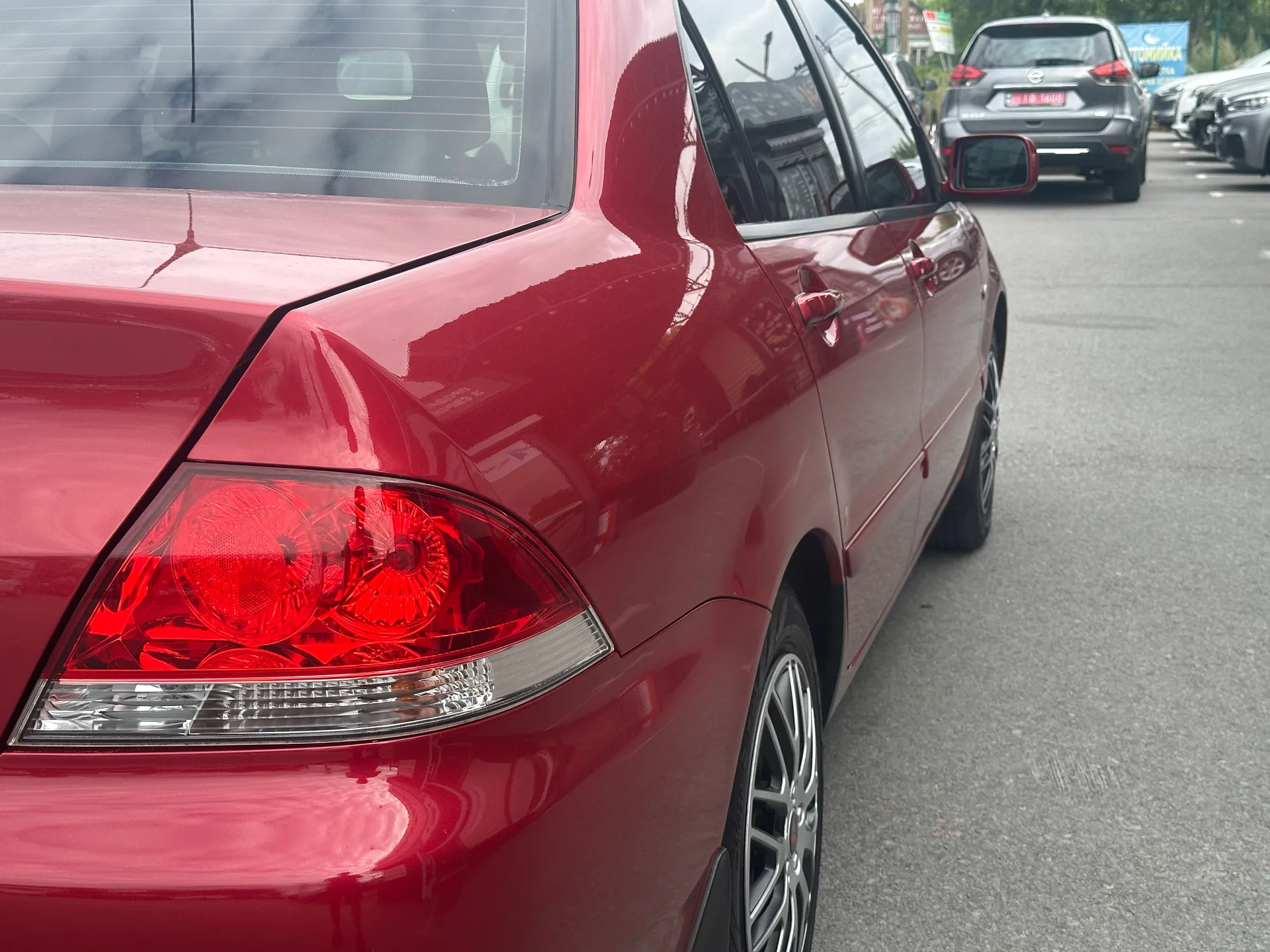 Mitsubishi Lancer — фото 17