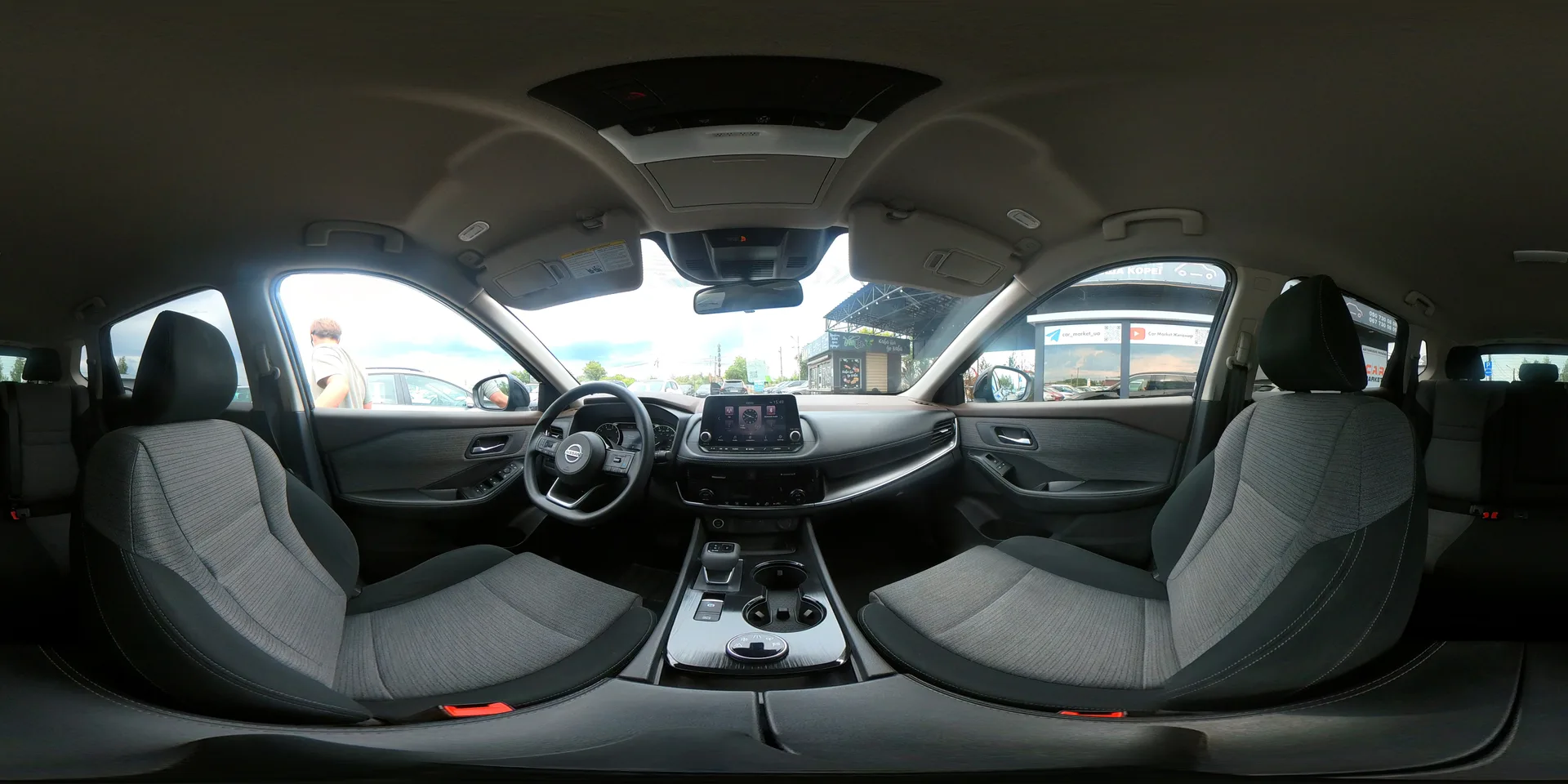 Nissan Rogue — 360°