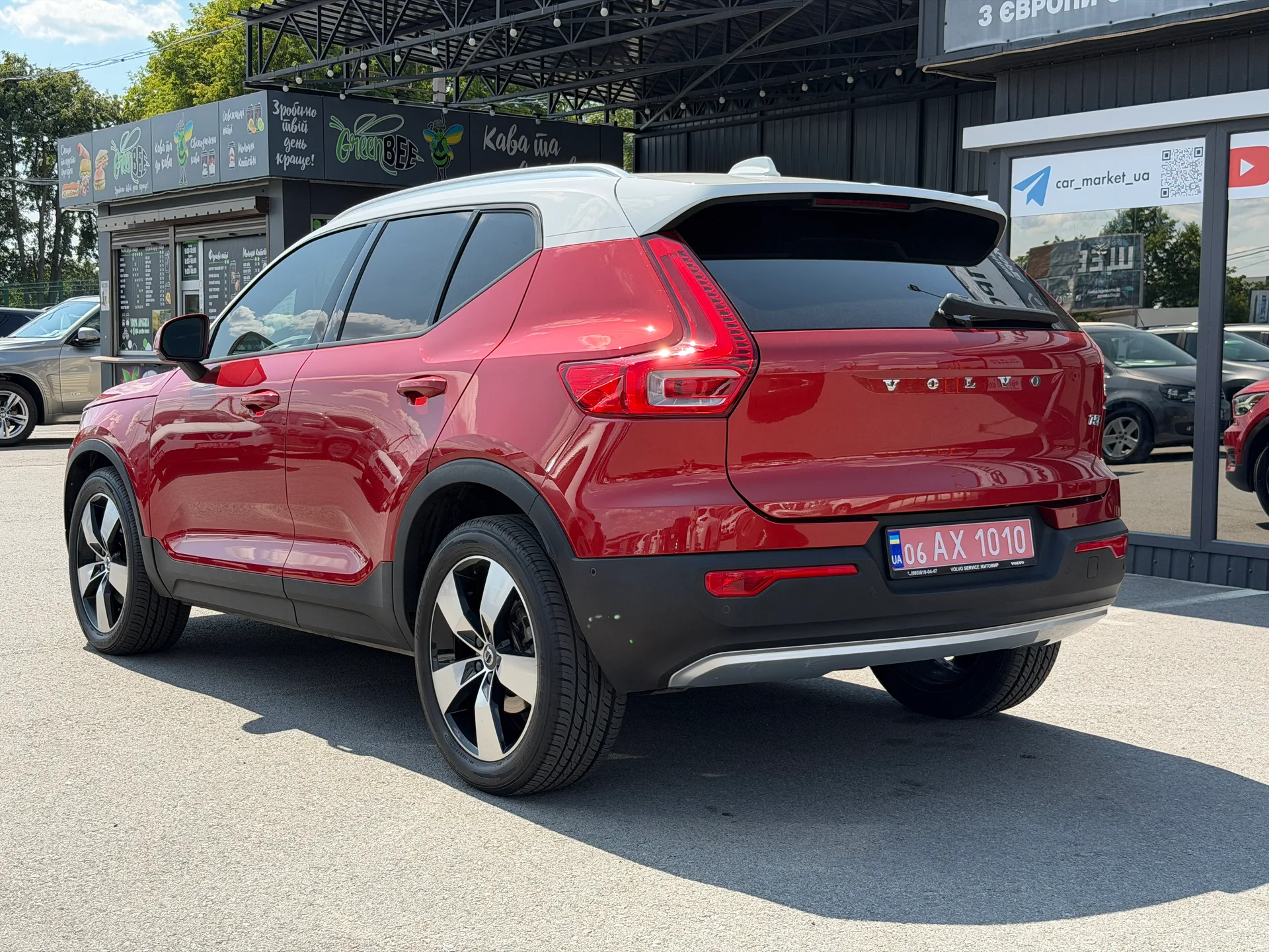 Volvo XC40 — фото 4