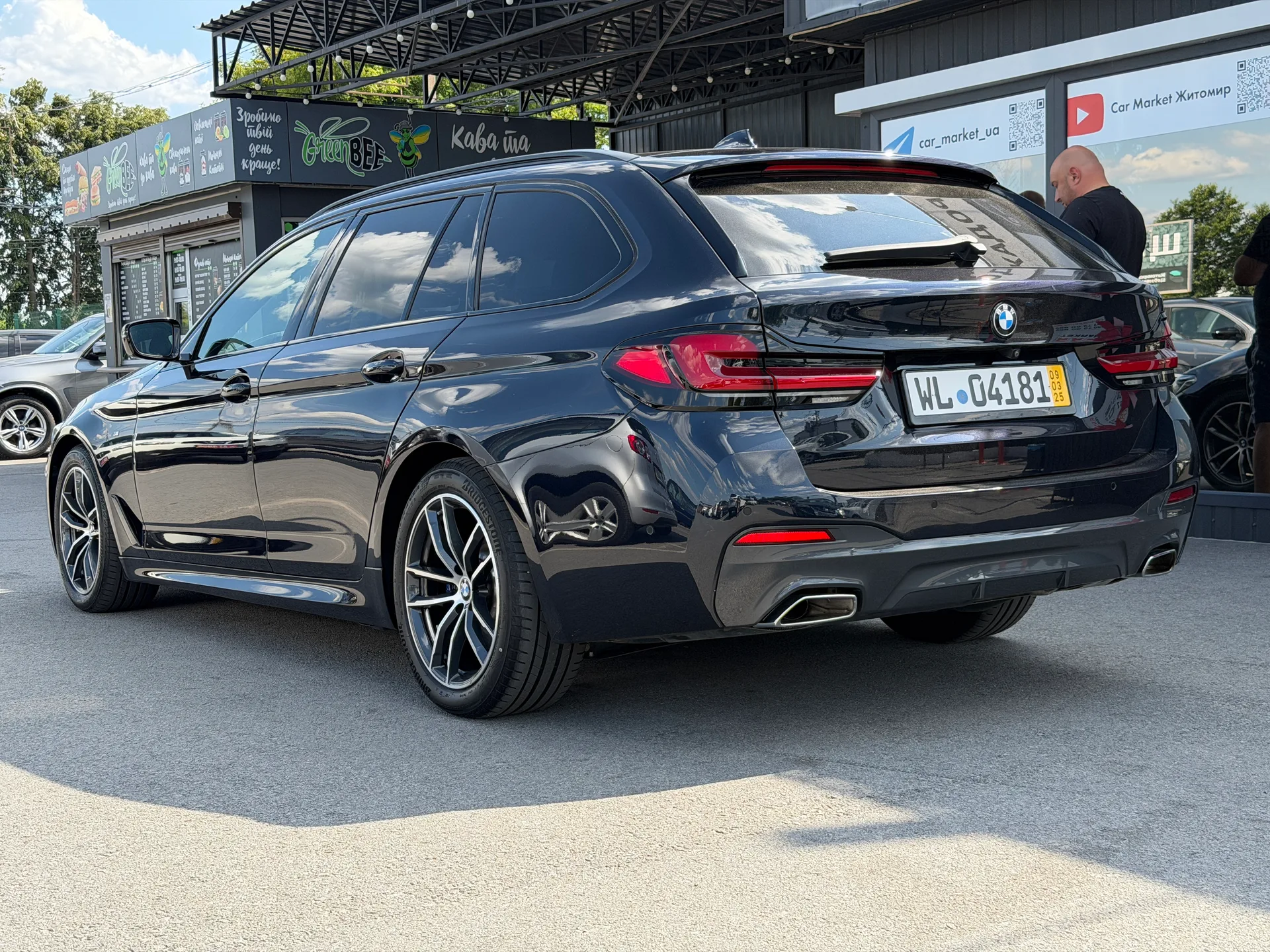 BMW 5 Series — фото 4