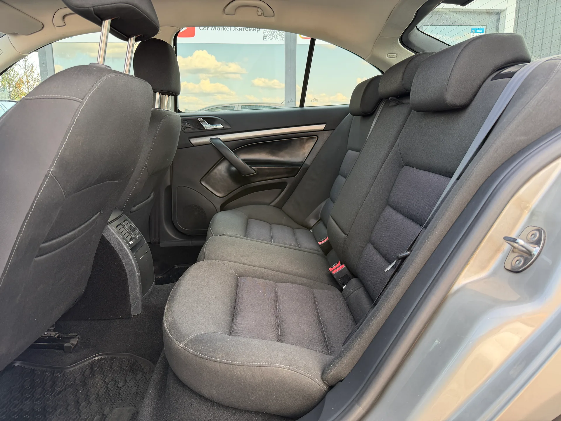 Skoda Octavia — фото 7