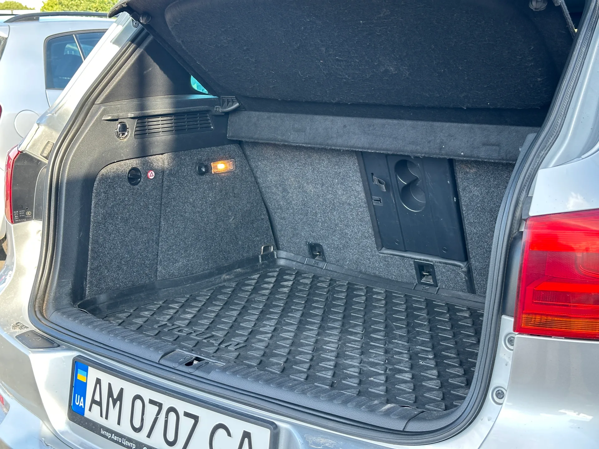 Volkswagen Tiguan — фото 12