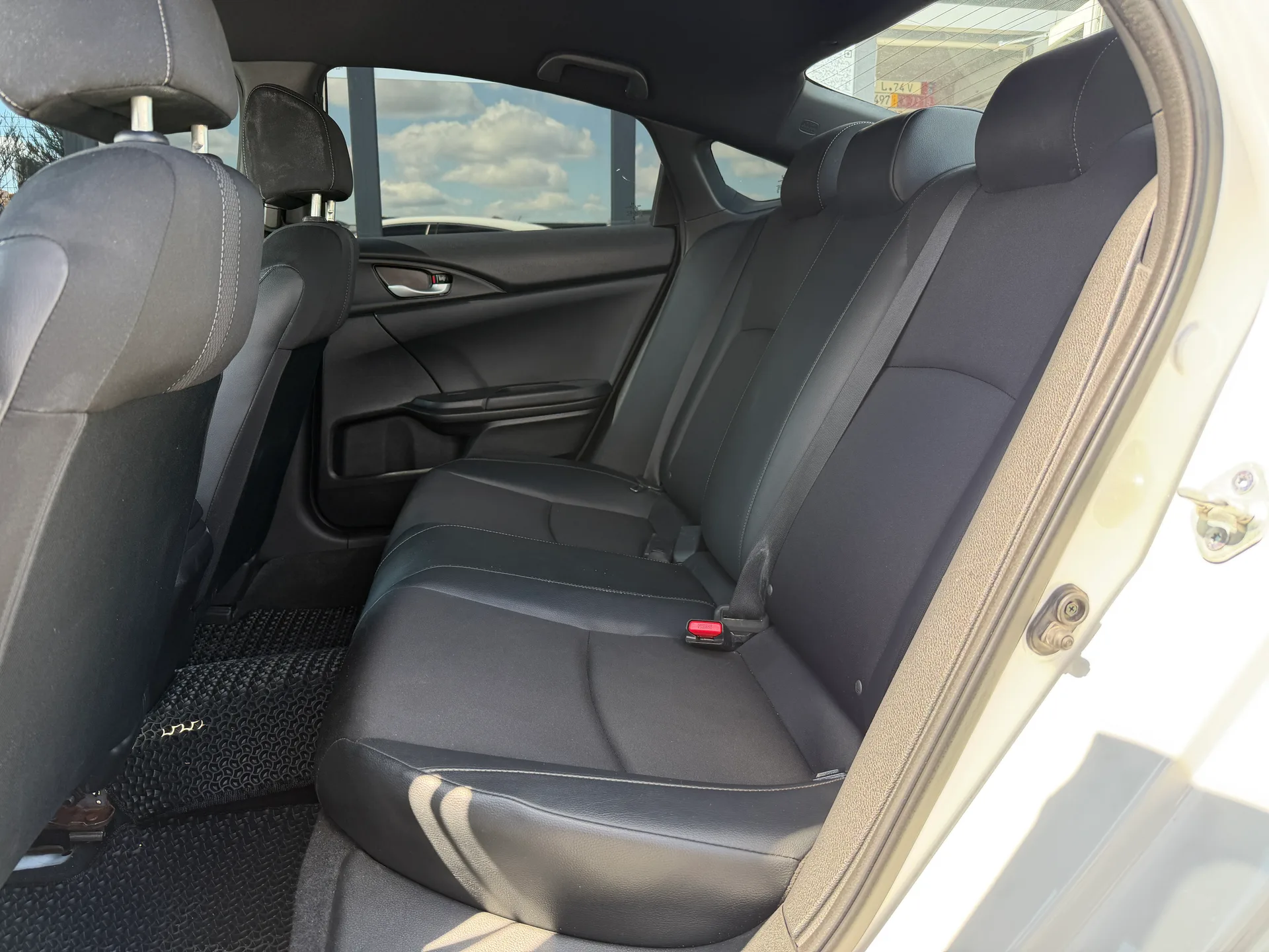 Honda Civic — фото 7