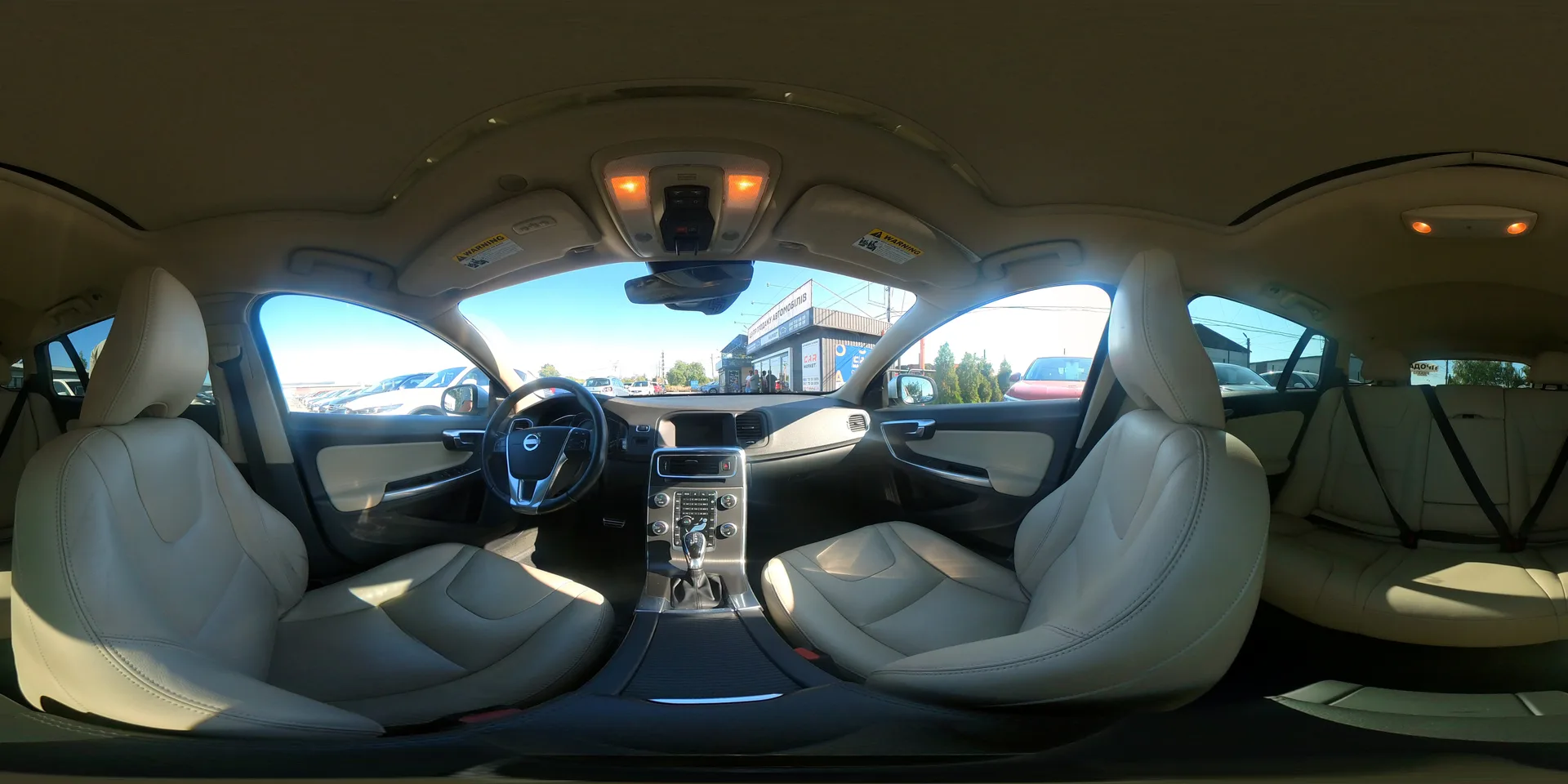 Volvo V60 — 360°