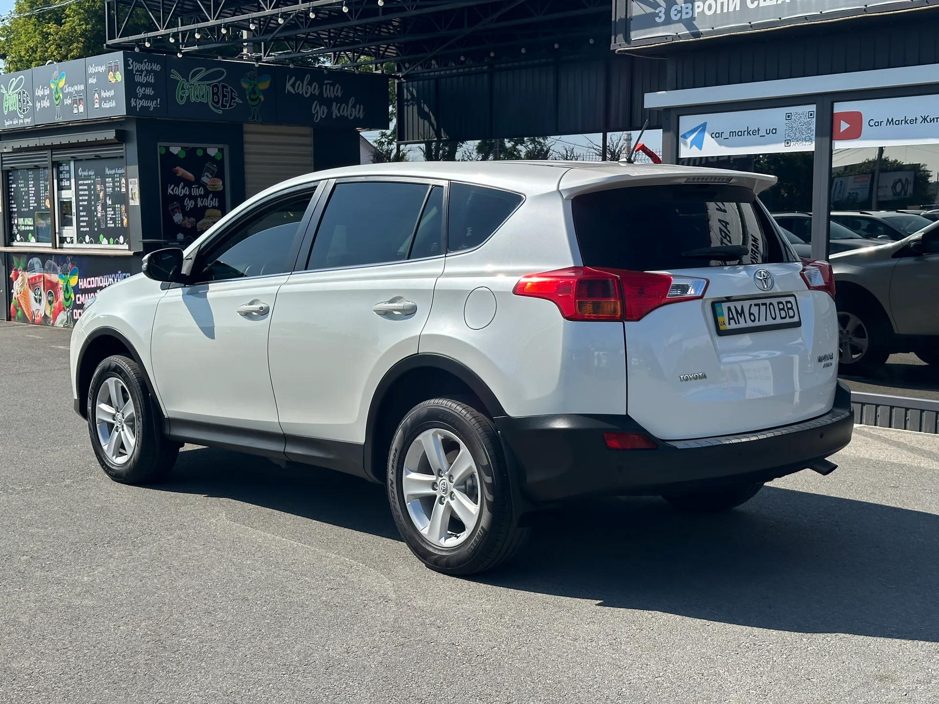 Toyota RAV4 — фото 3